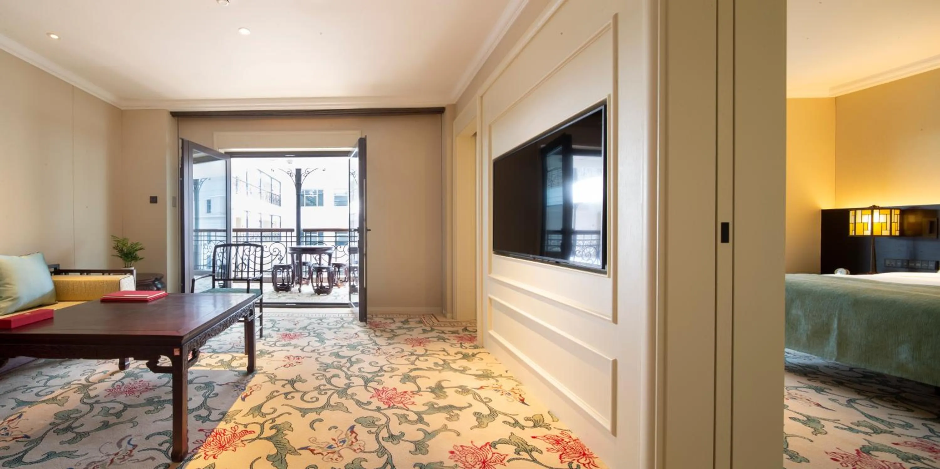 Living room in Grand Hotel Beijing Forbidden City