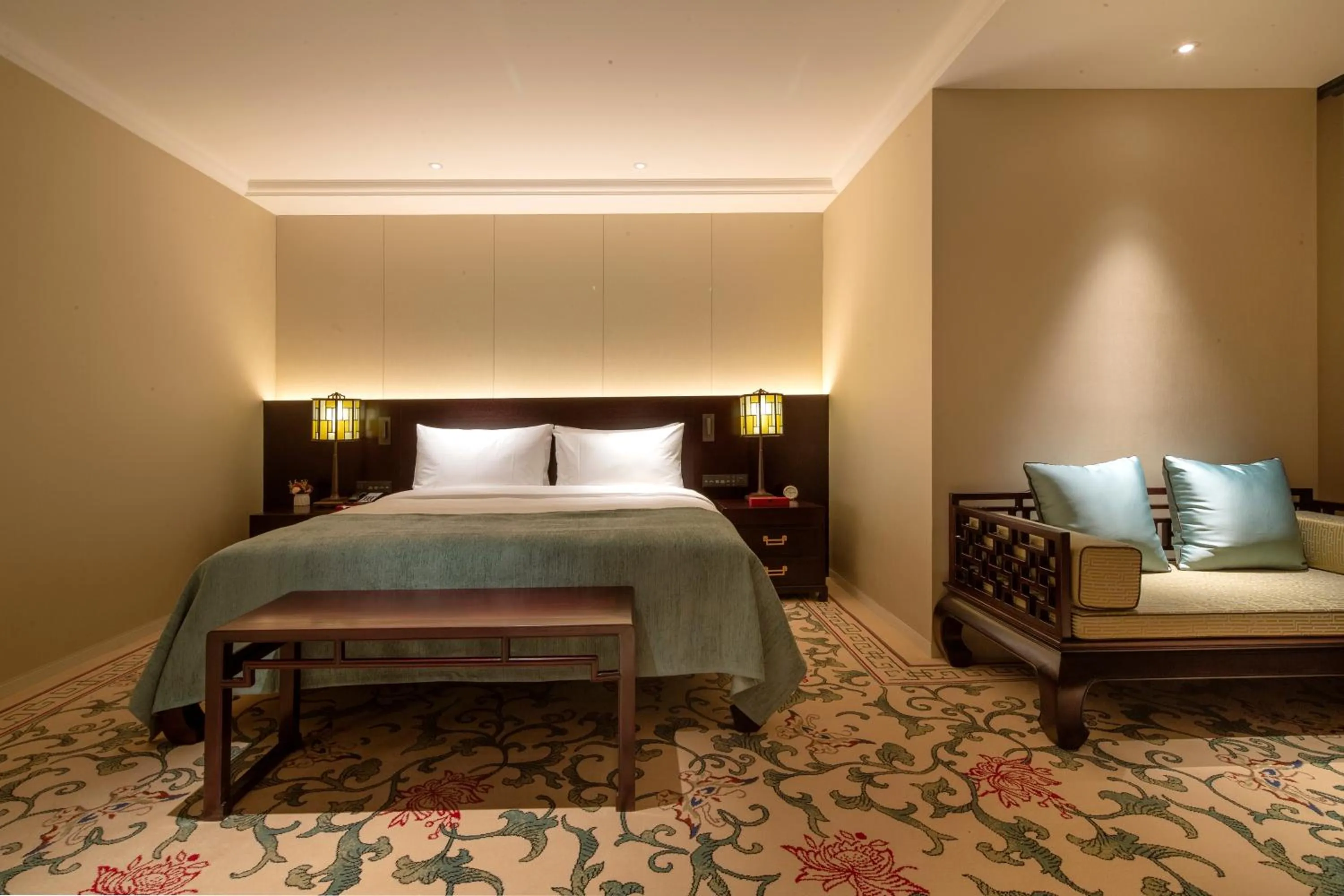 Bedroom in Grand Hotel Beijing Forbidden City