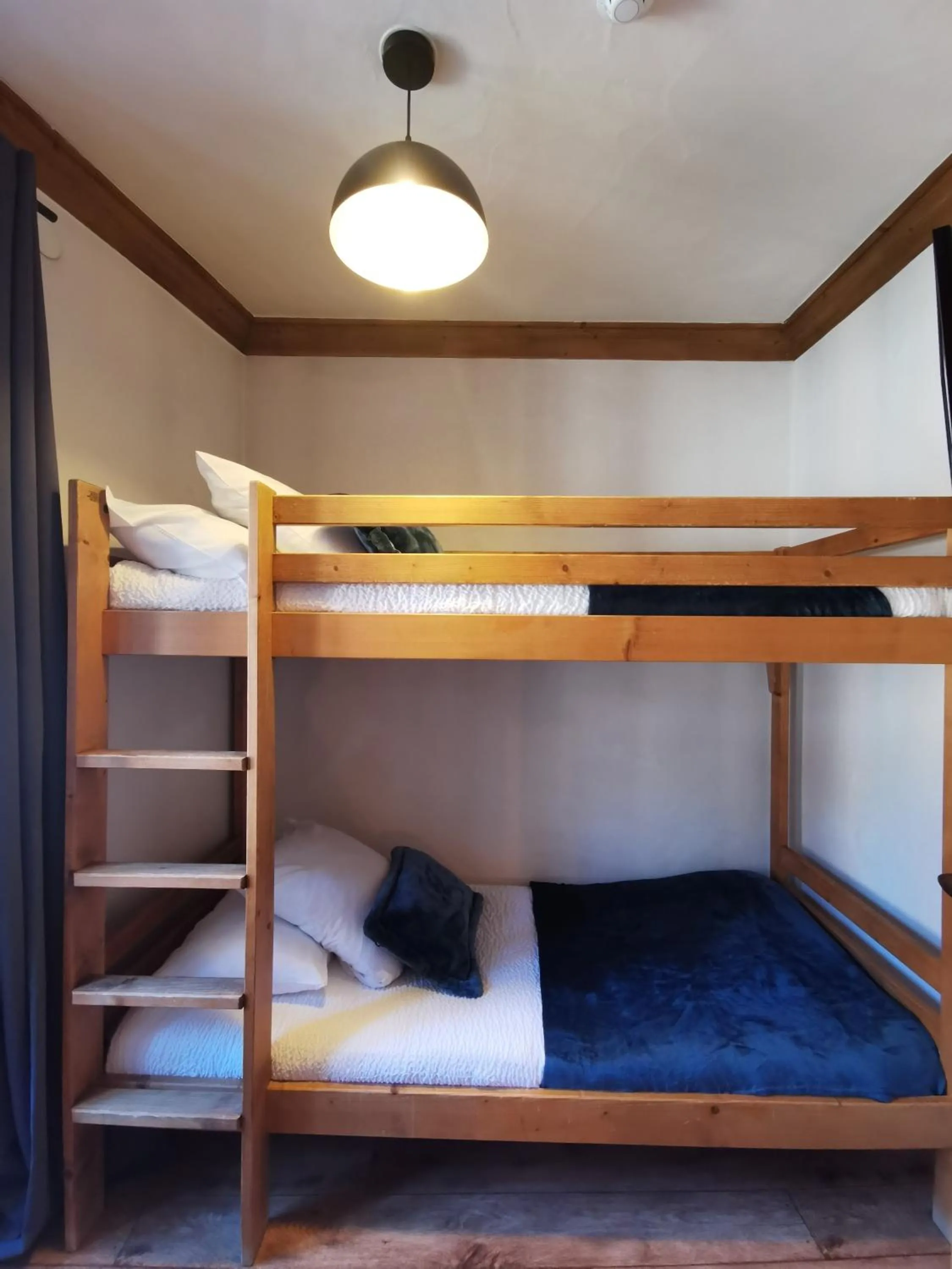 Bed in Hôtel Restaurant Angival - Chambres et Appartement