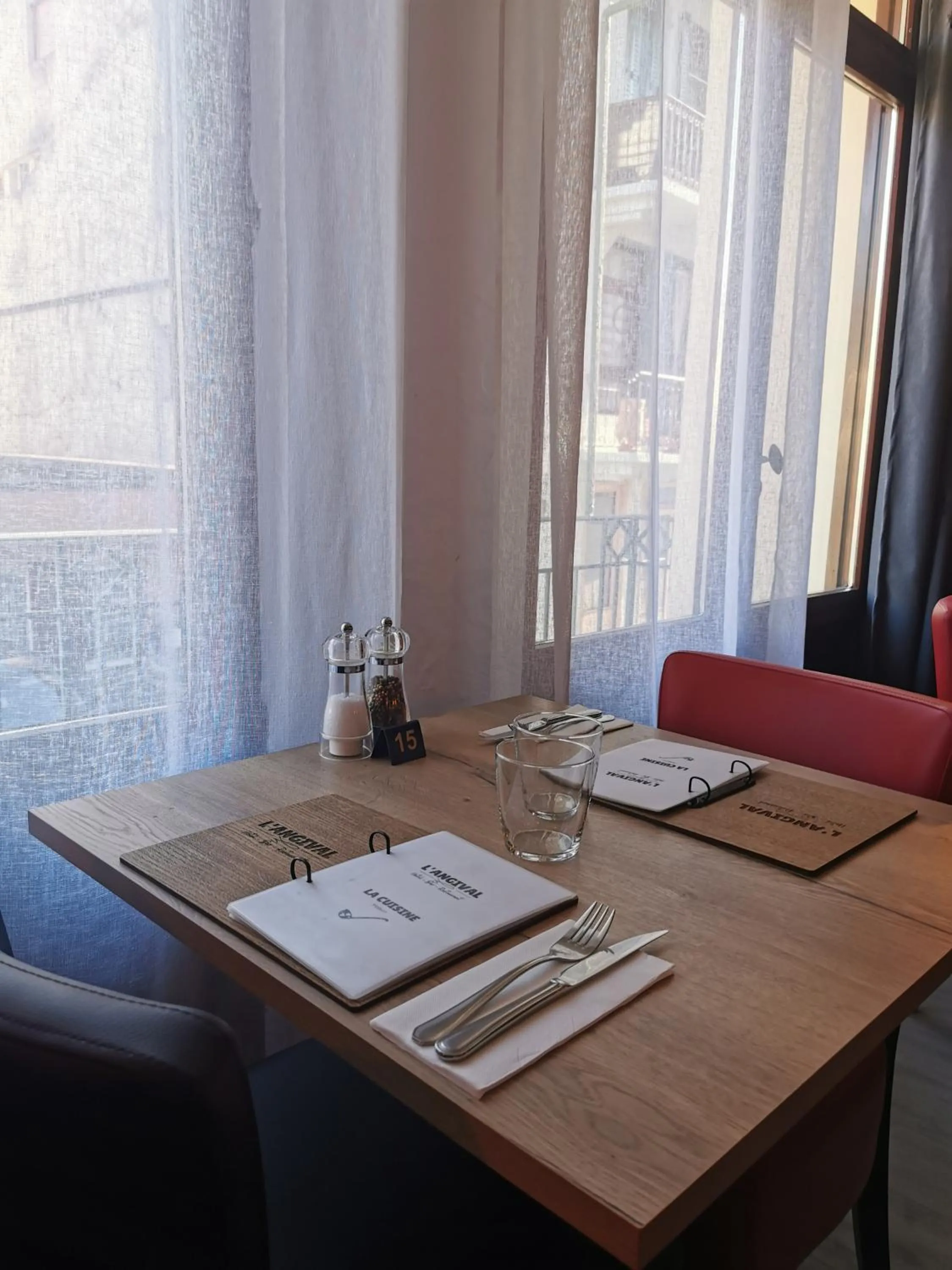 Hôtel Restaurant Angival - Chambres et Appartement