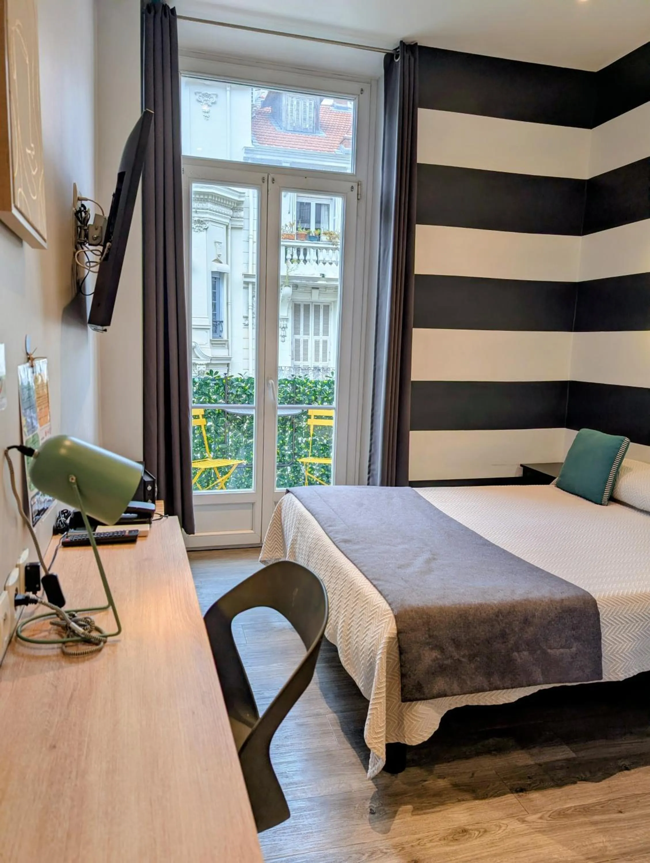 Bed in H33 Hôtel