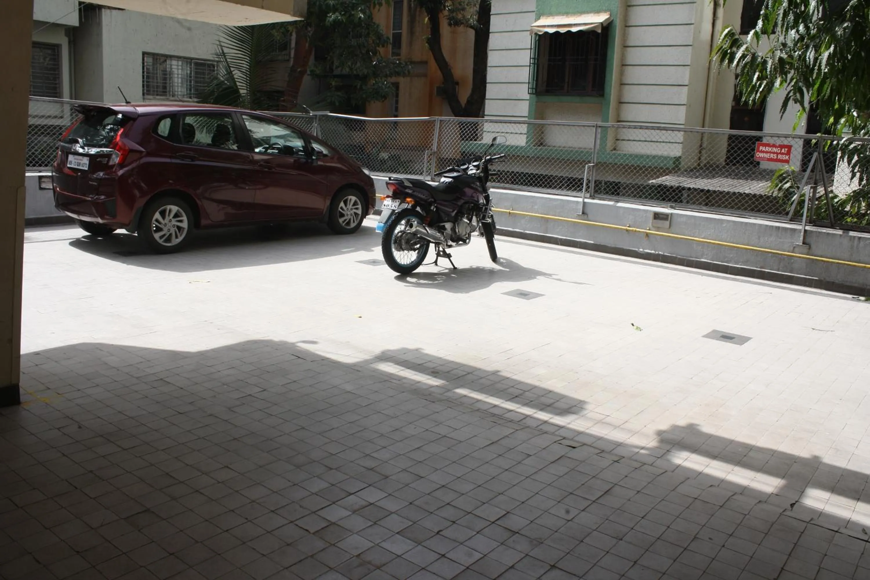 Parking in Orbett Hotel