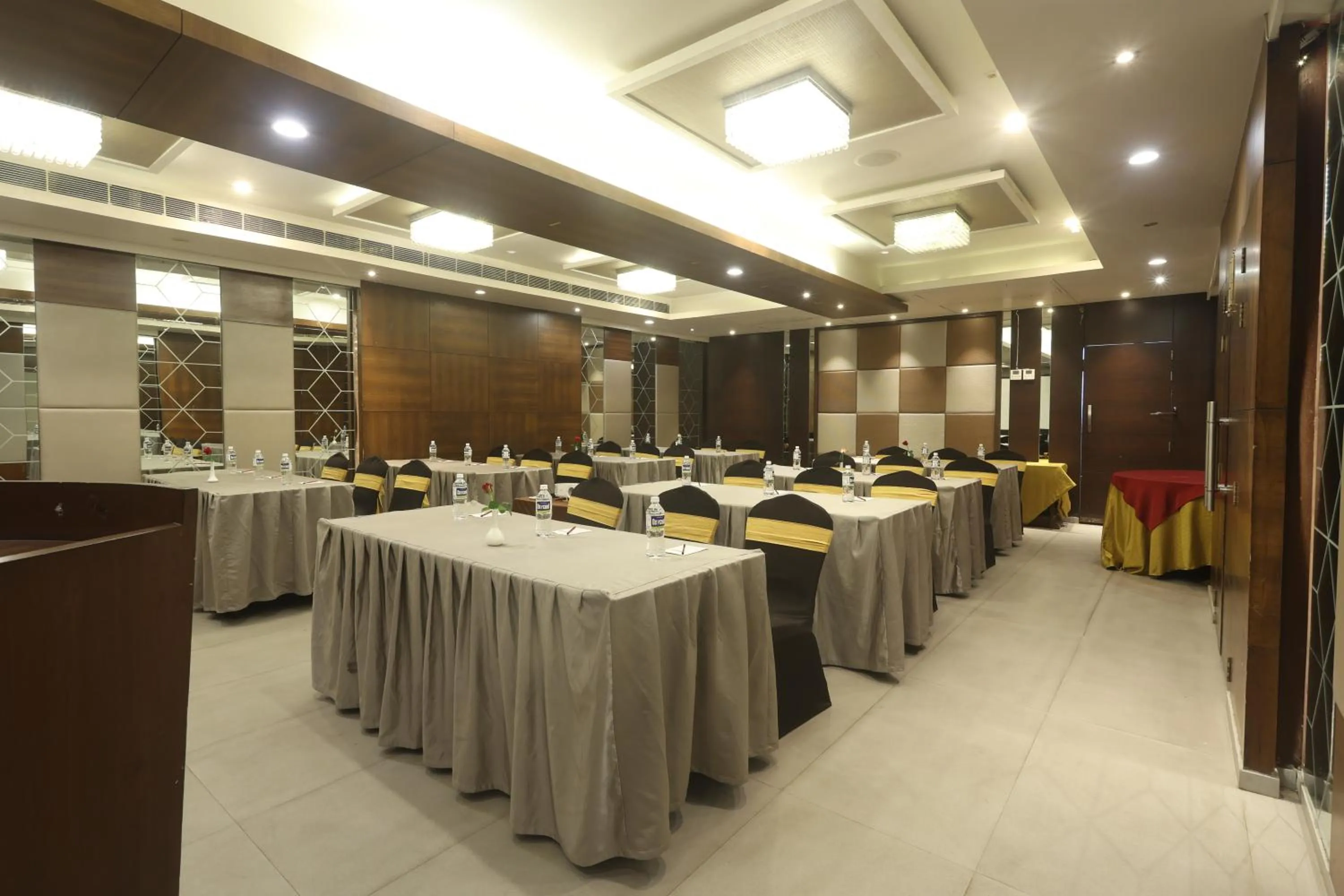 Banquet/Function facilities in Orbett Hotel