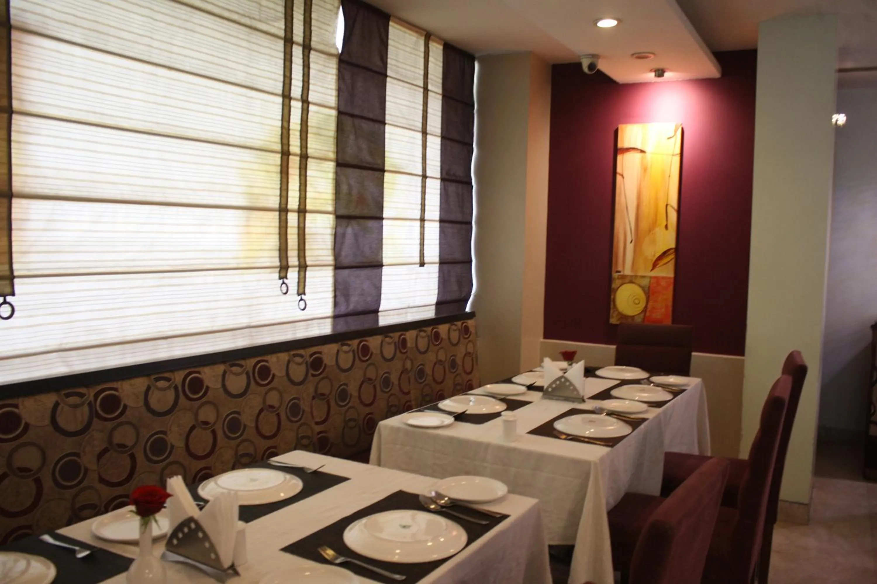 Restaurant/places to eat in Orbett Hotel