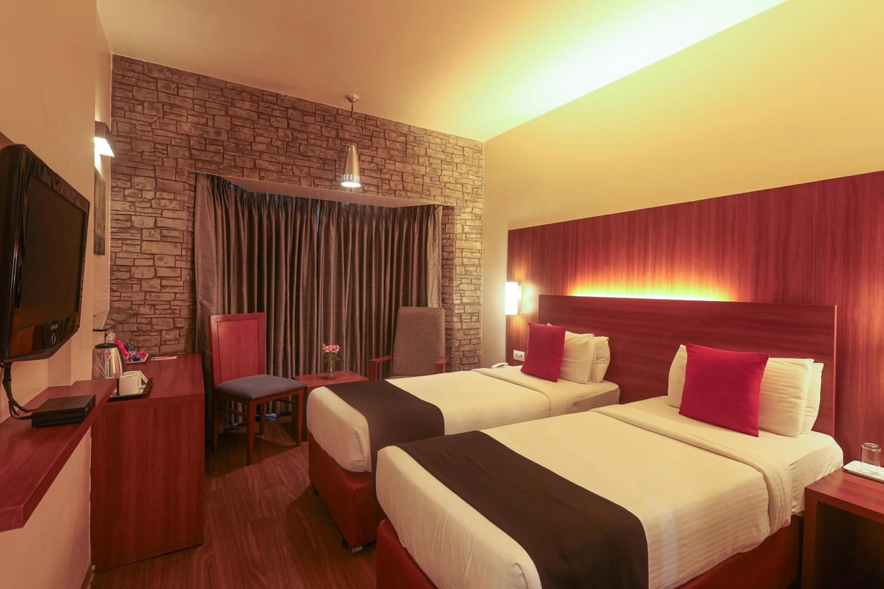 Area and facilities in Orbett Hotel