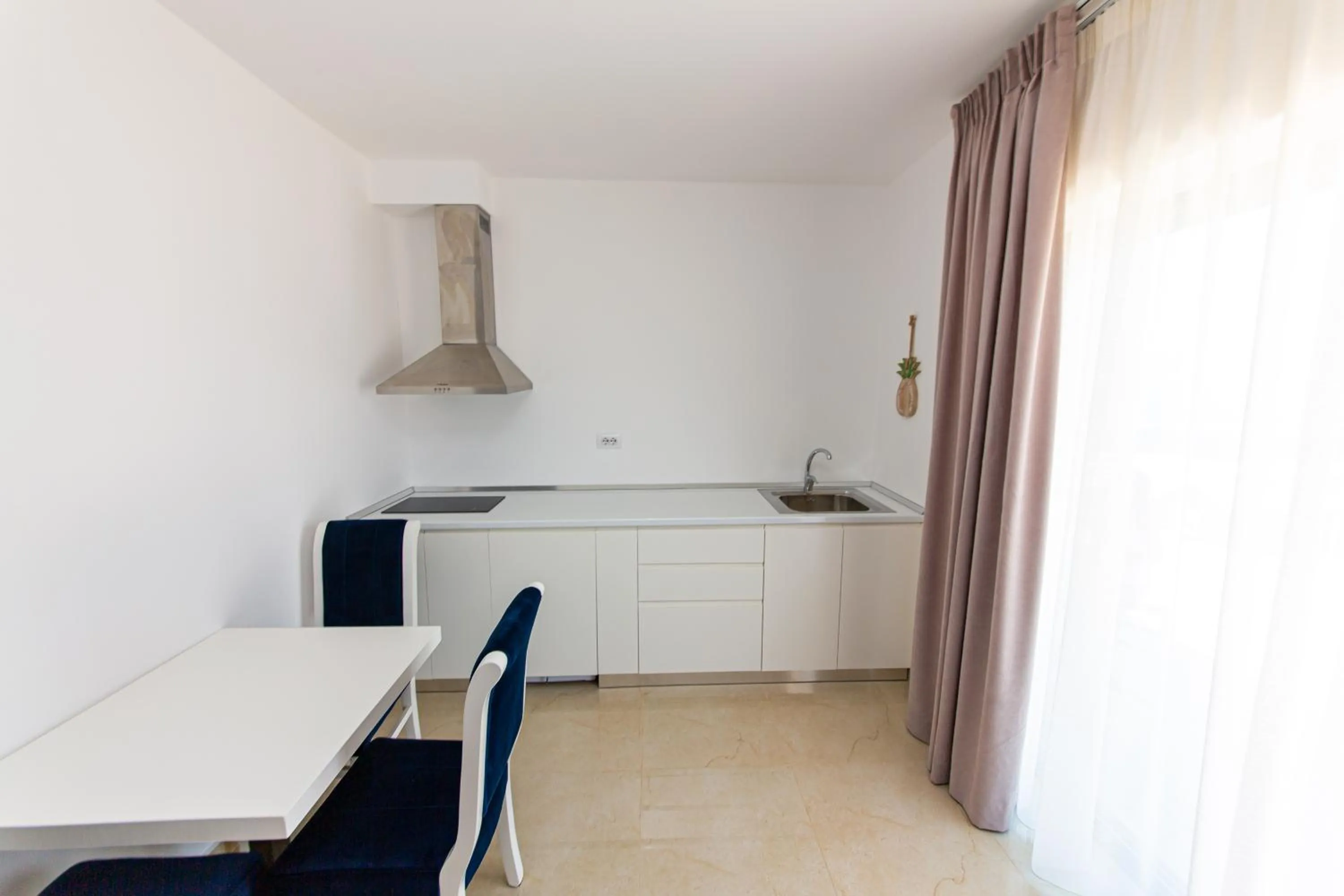 Kitchen or kitchenette in Santa Oliva Suites