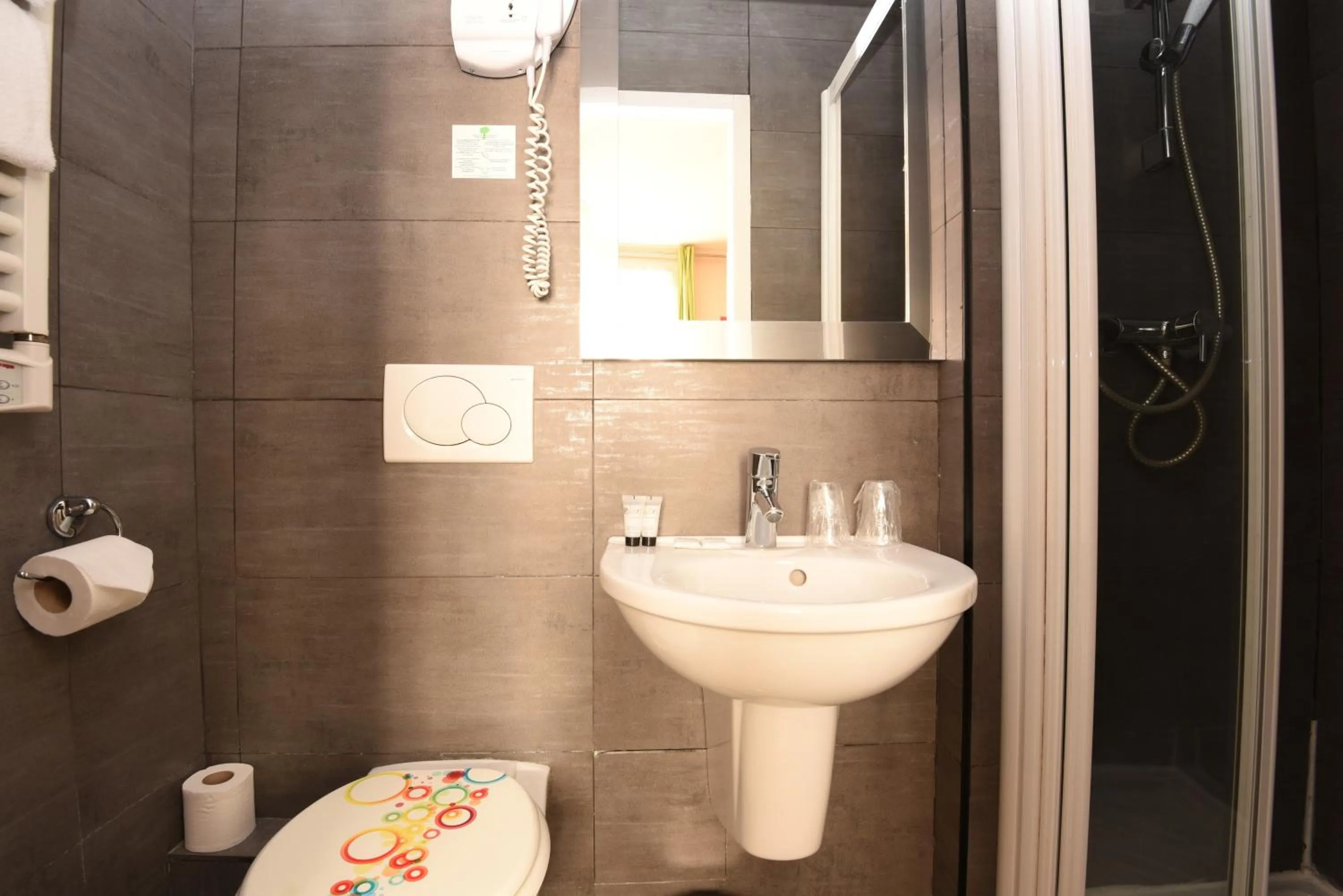 Bathroom in Amélie Hotel