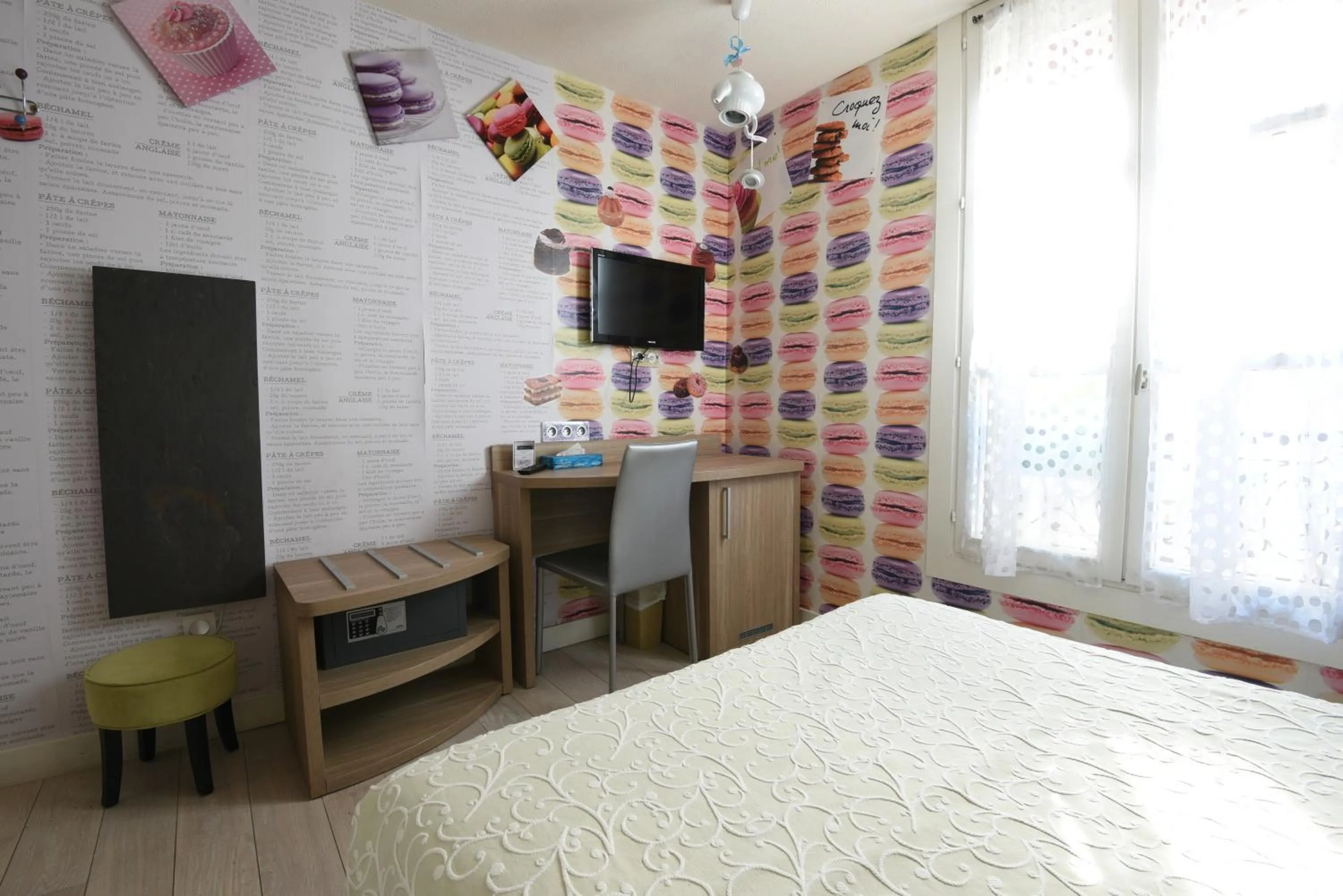 Day, Bed in Amélie Hotel