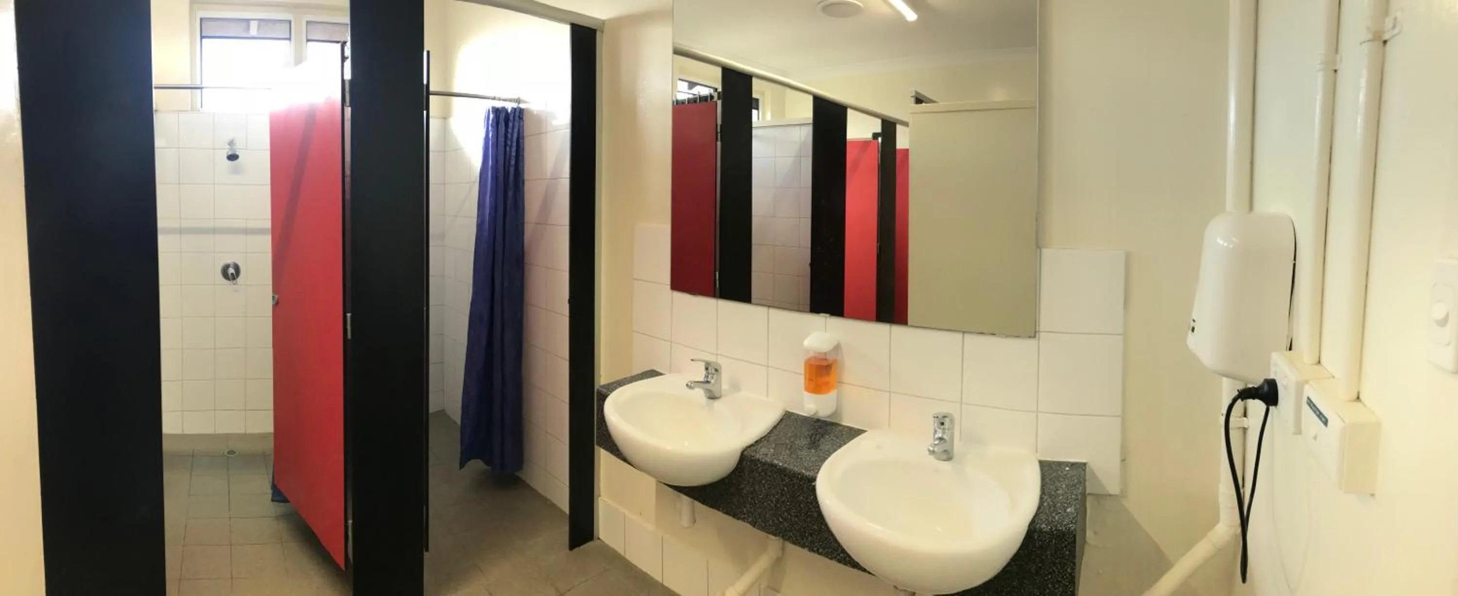 Toilet in Wander Inn Bunbury