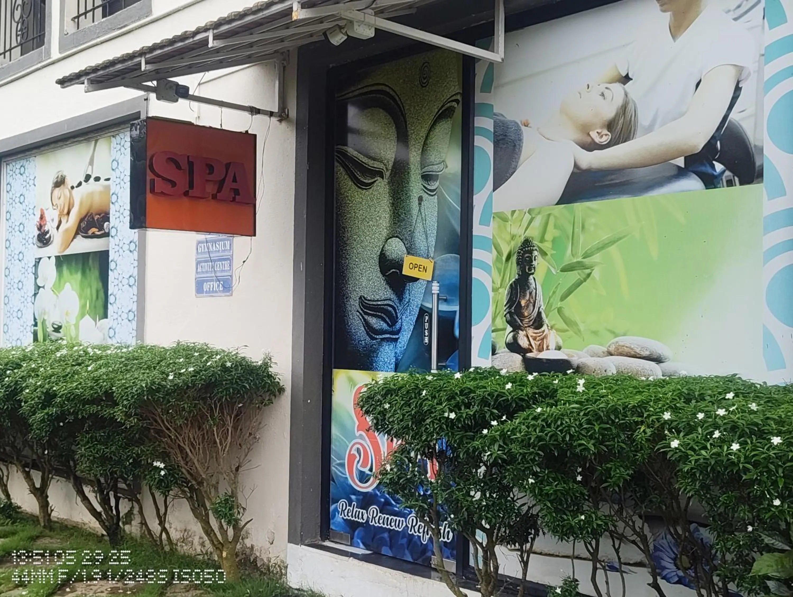 Massage in The Golden Suites & Spa