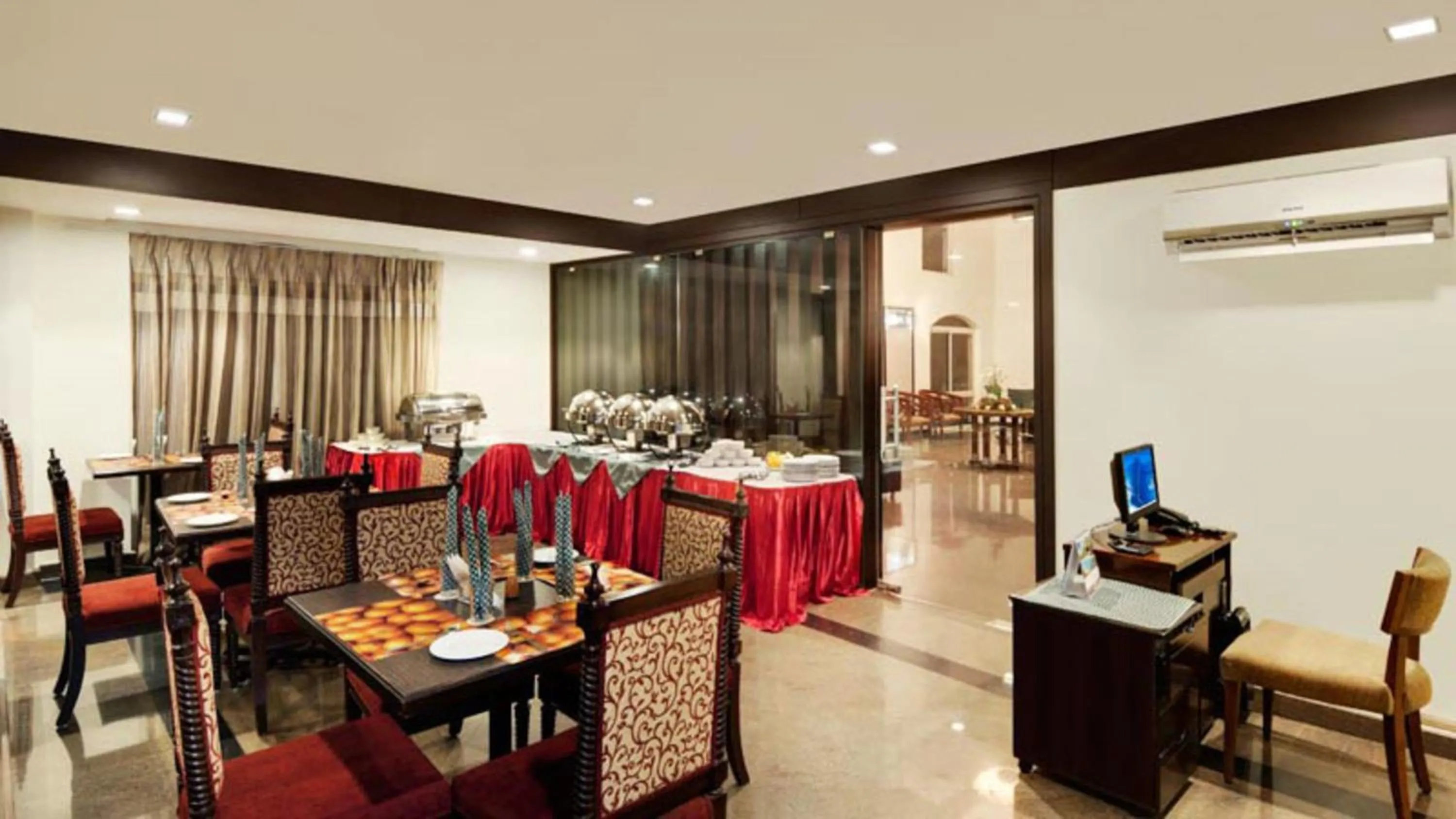 Dining area in The Golden Suites & Spa
