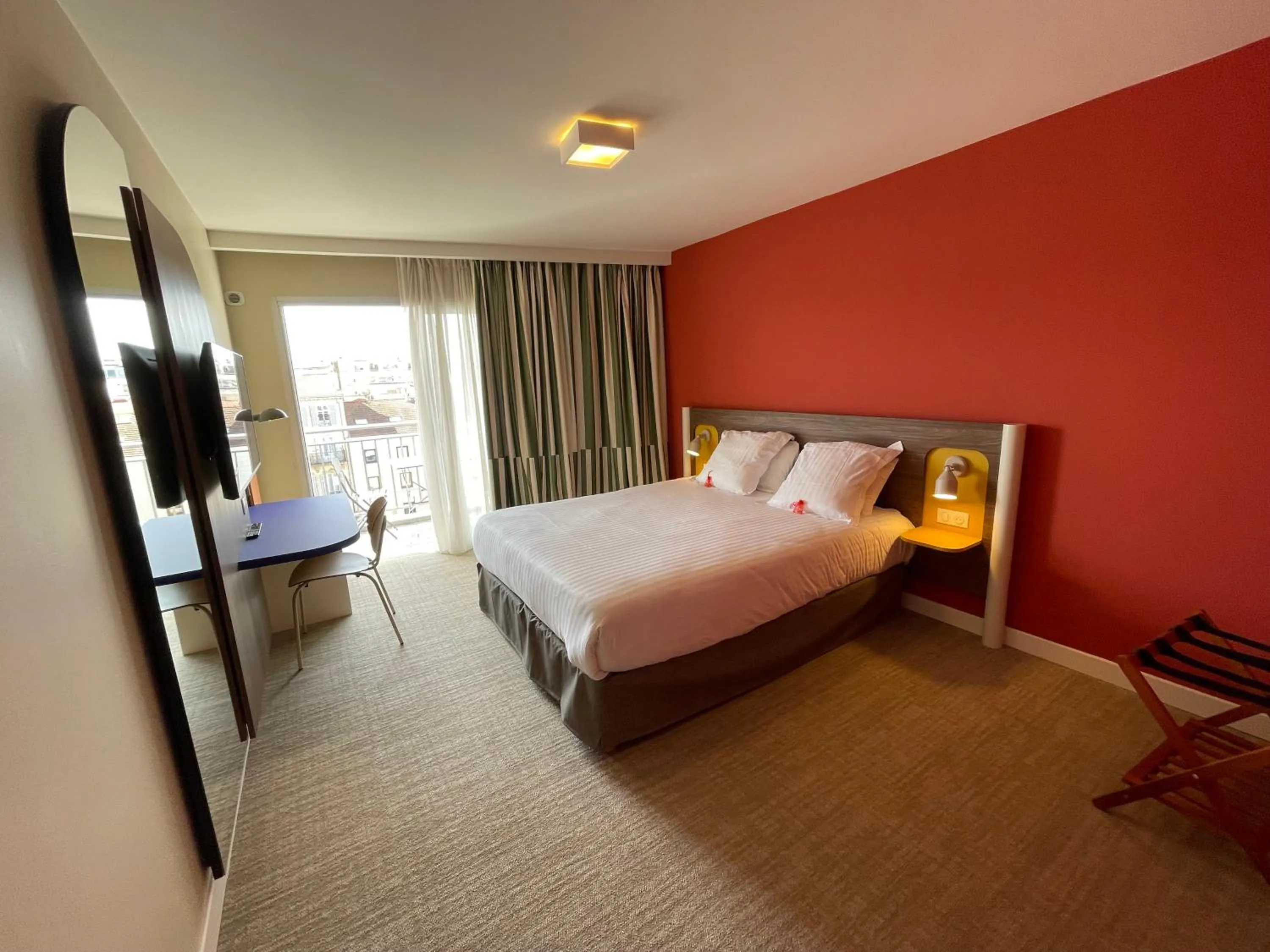 Photo of the whole room, Bed in Hotel Abrial