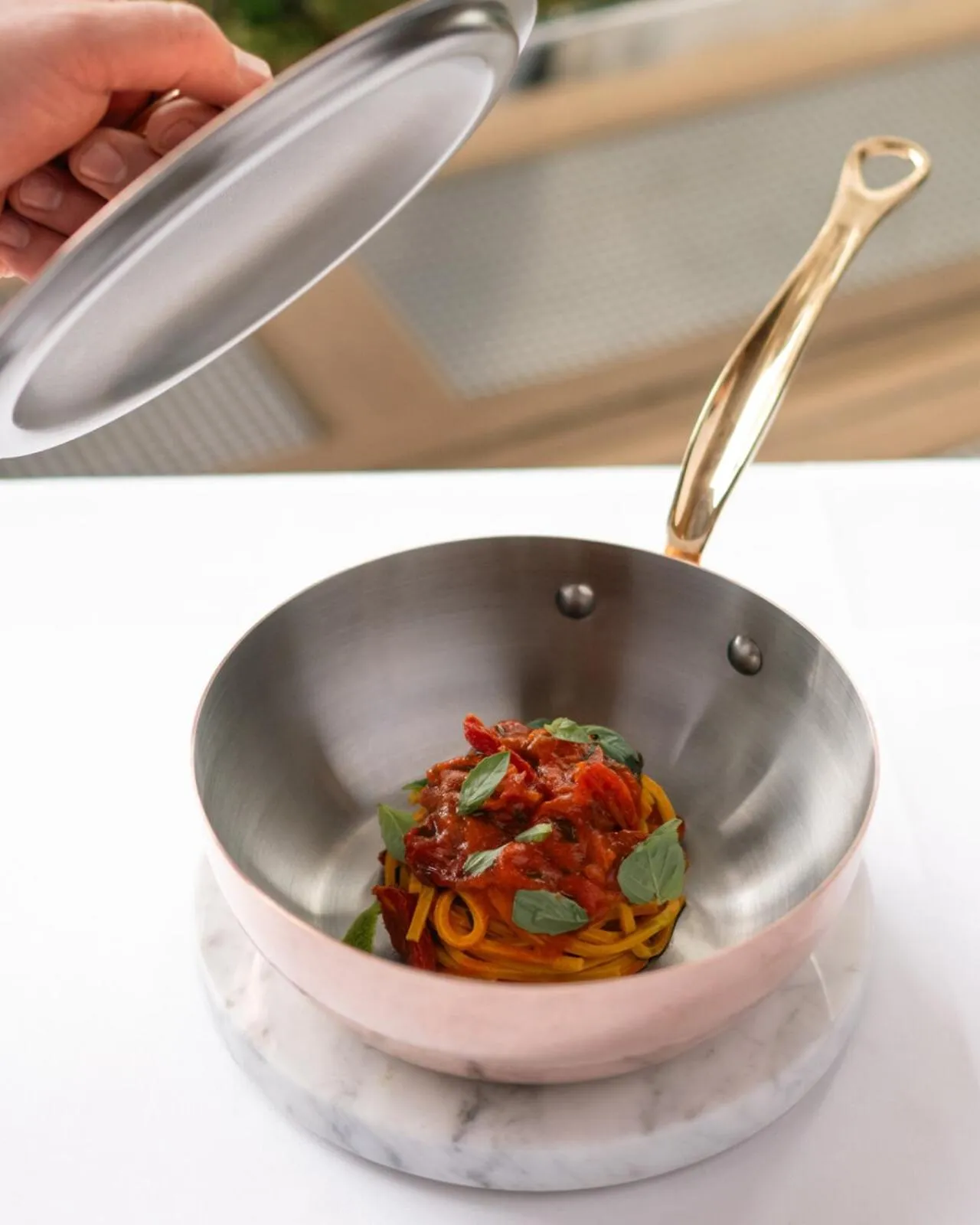 Restaurant/places to eat in Four Seasons Hotel des Bergues Geneva