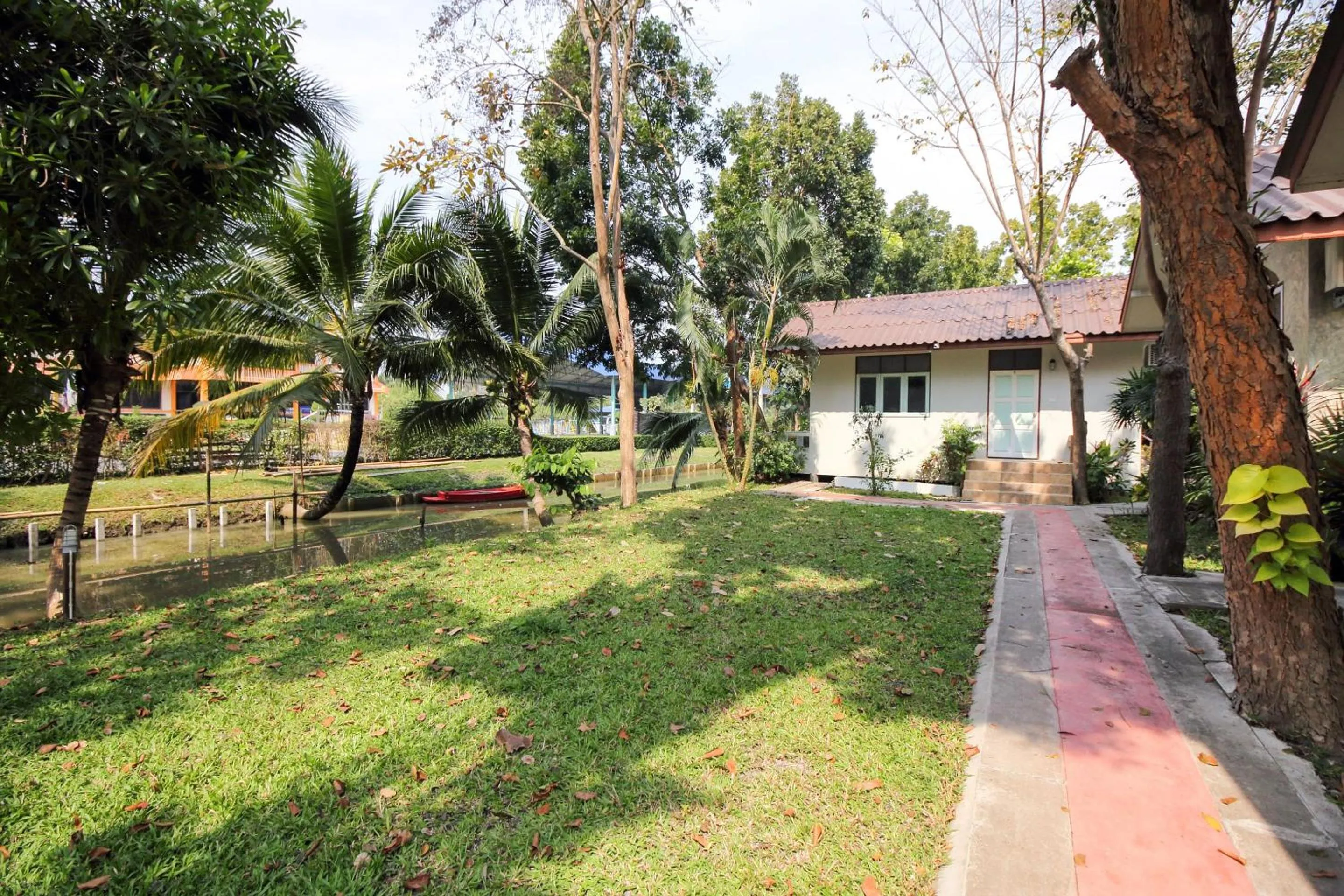 Garden in OYO 606 Baan Suansabai Pleanpanmai Resort Amphawa