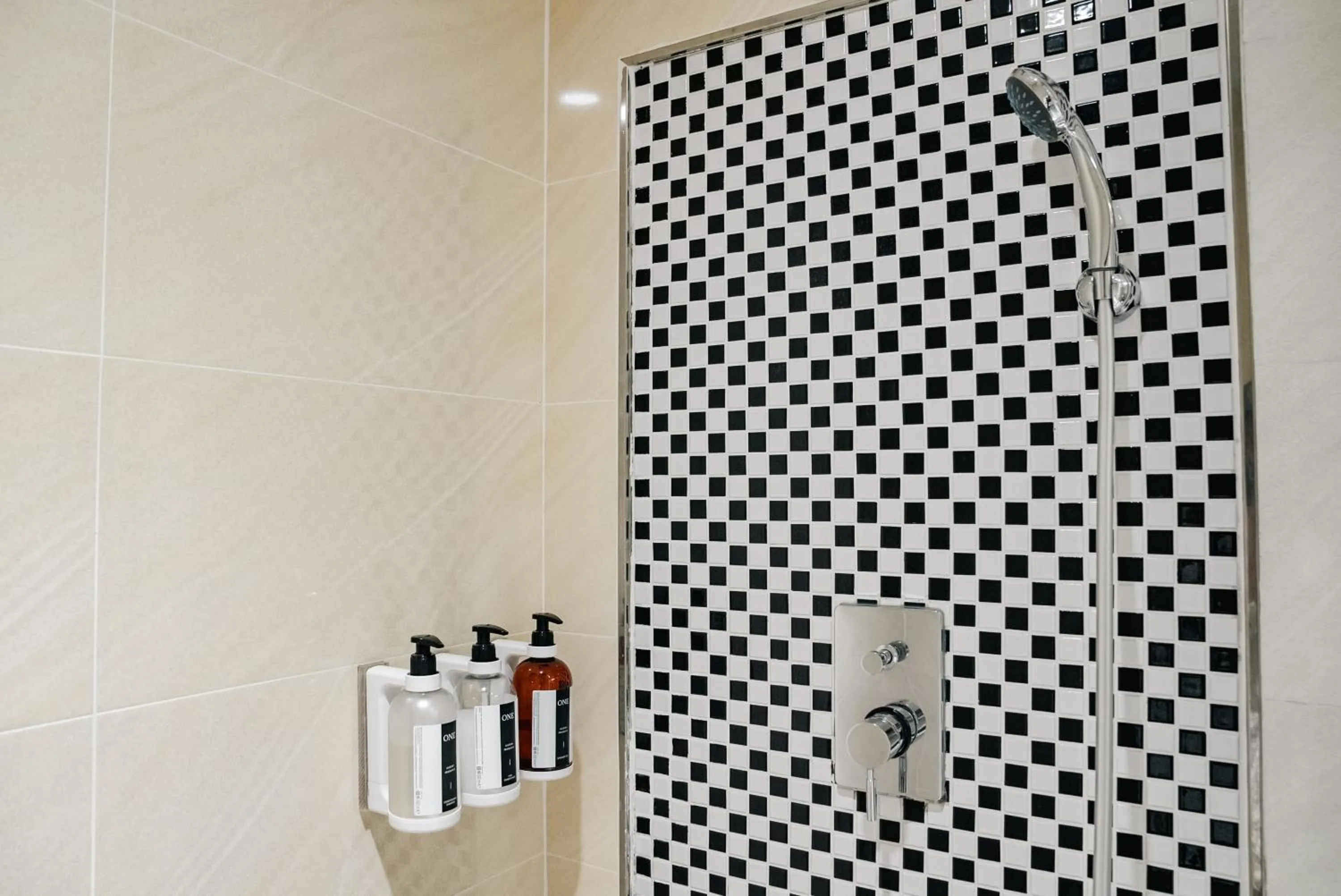 Shower in Arsma Hotel