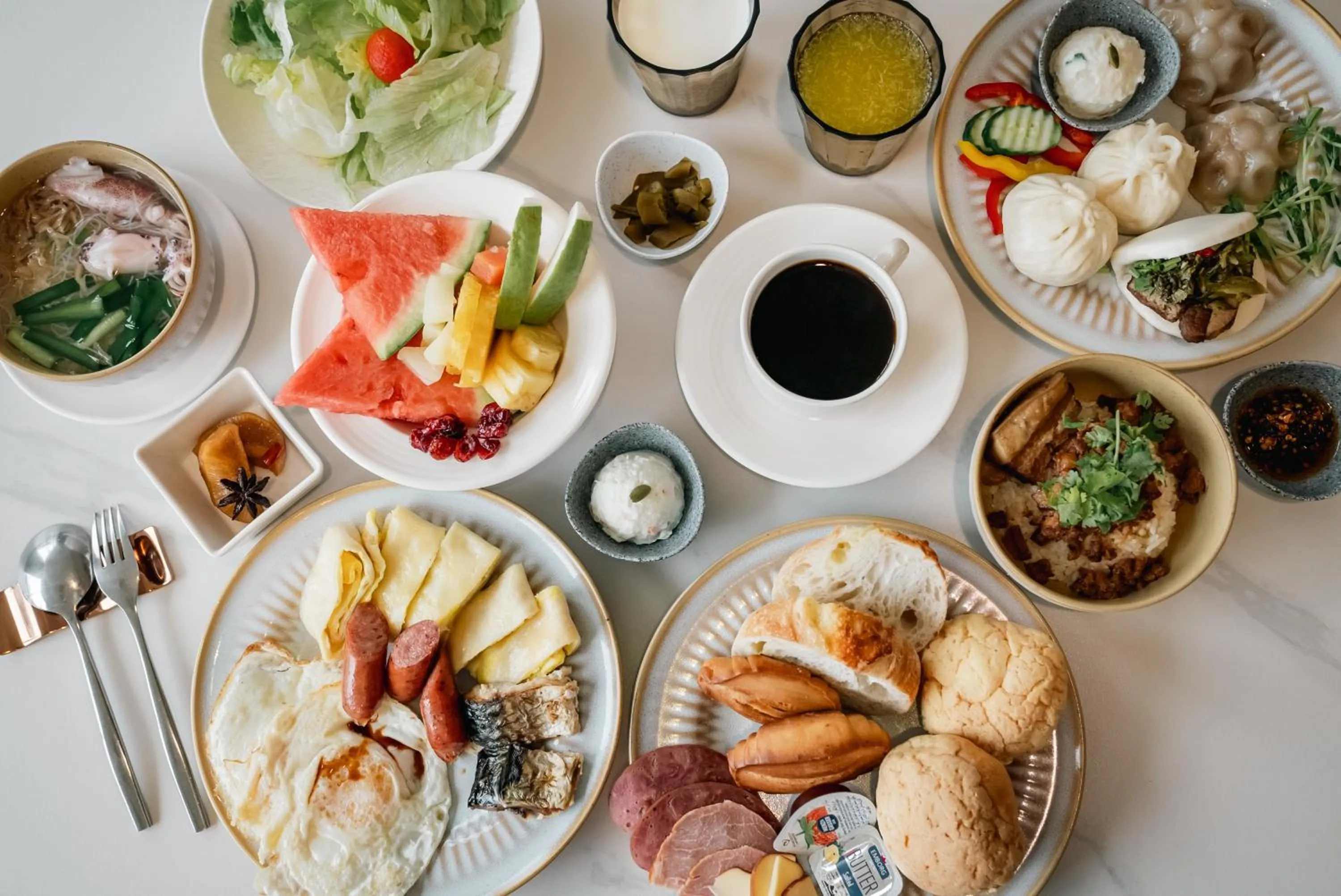 Food and drinks in Arsma Hotel