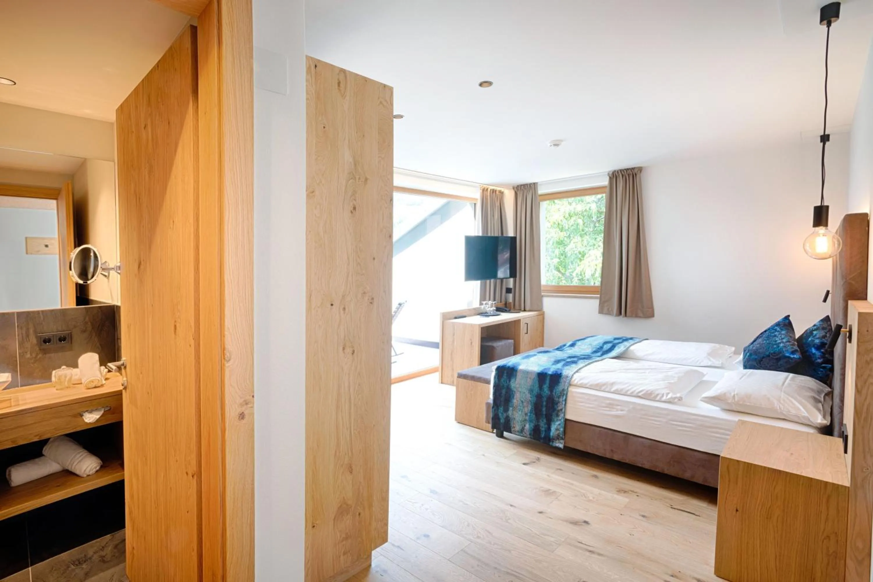 Bed in Genusshotel Diamant