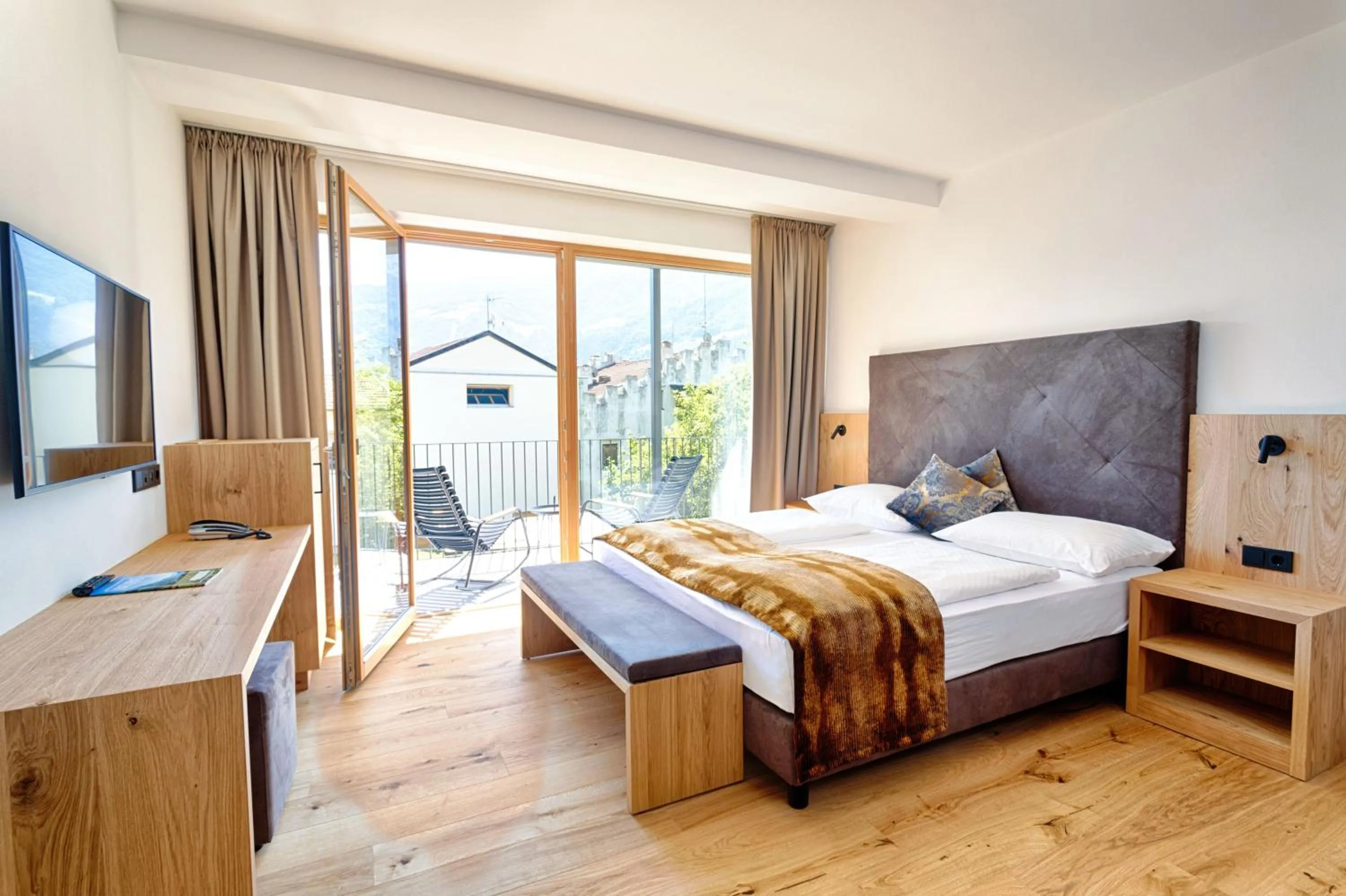 Bed in Genusshotel Diamant