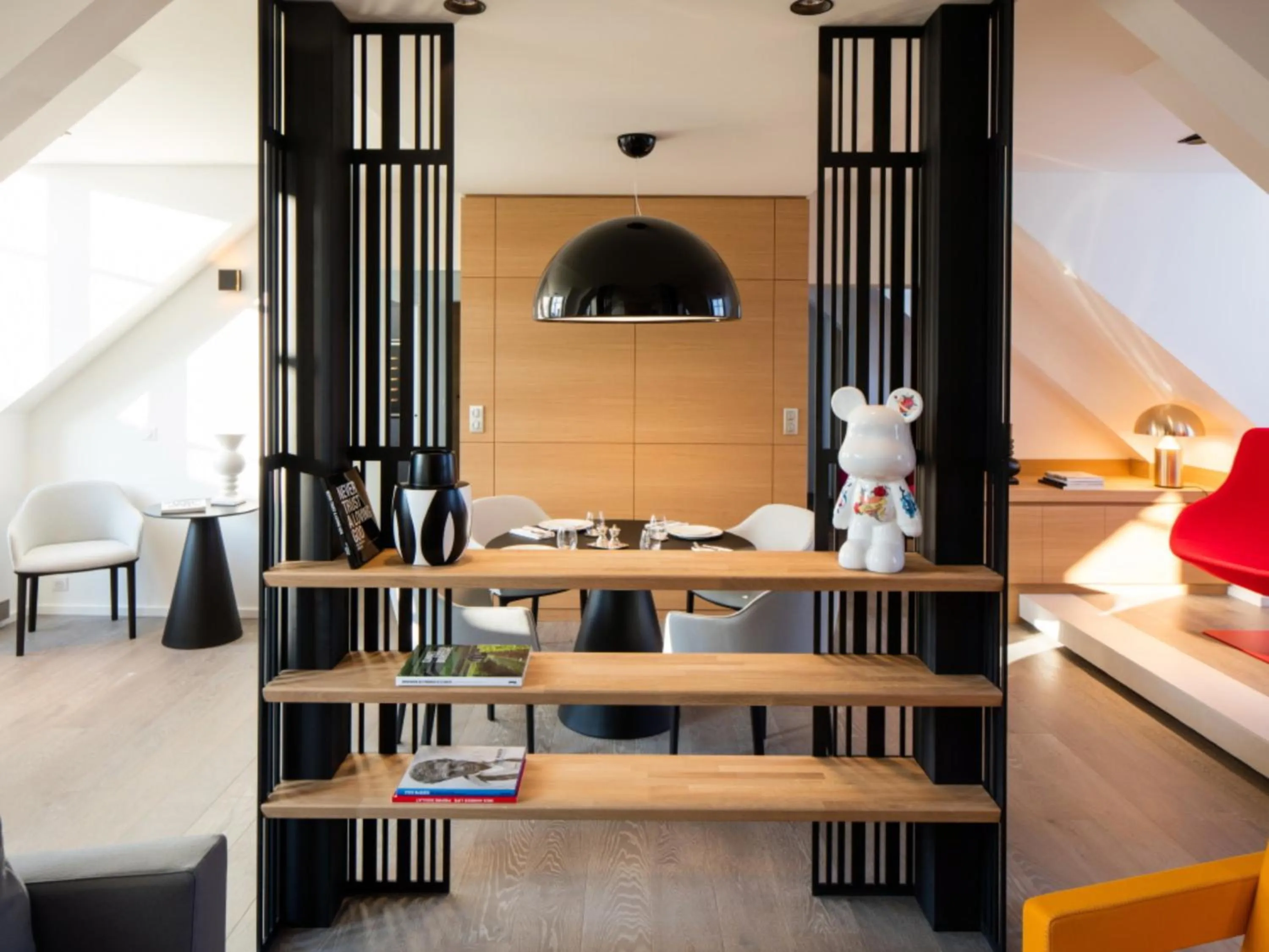 Living room, Bed in Grand Hôtel La Cloche Dijon - MGallery Collection