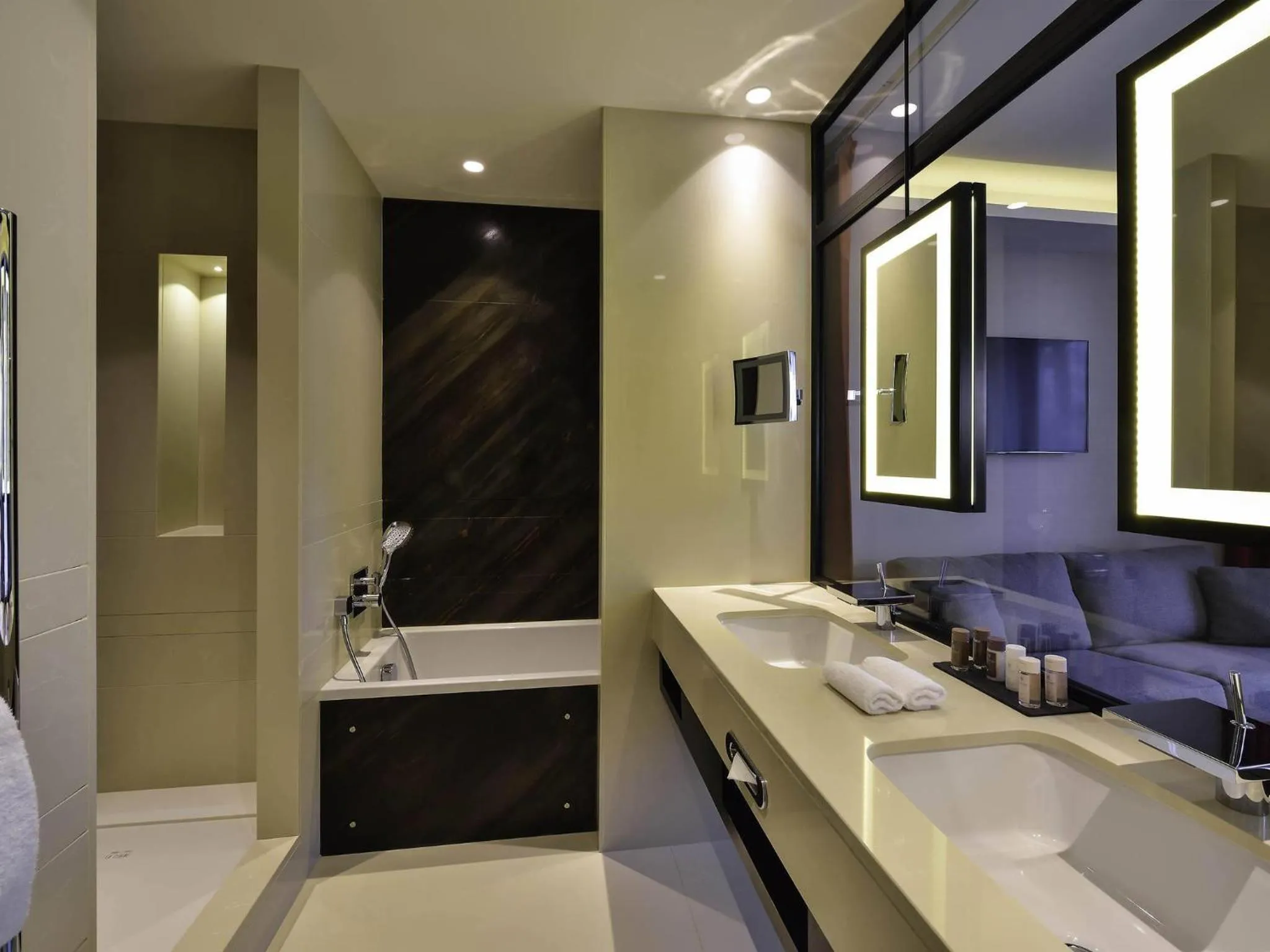 Bedroom in Grand Hôtel La Cloche Dijon - MGallery Collection