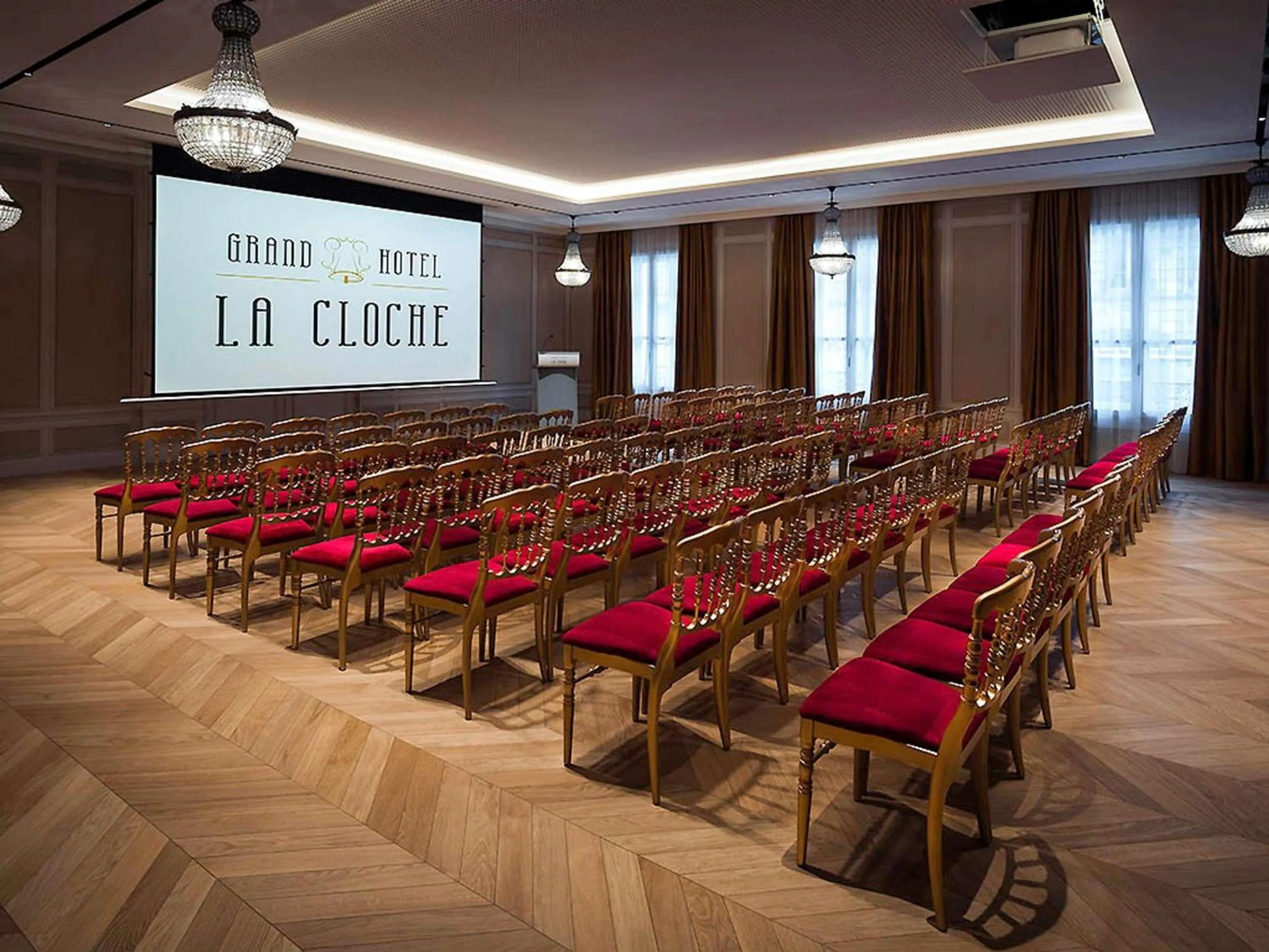 Meeting/conference room in Grand Hôtel La Cloche Dijon - MGallery Collection