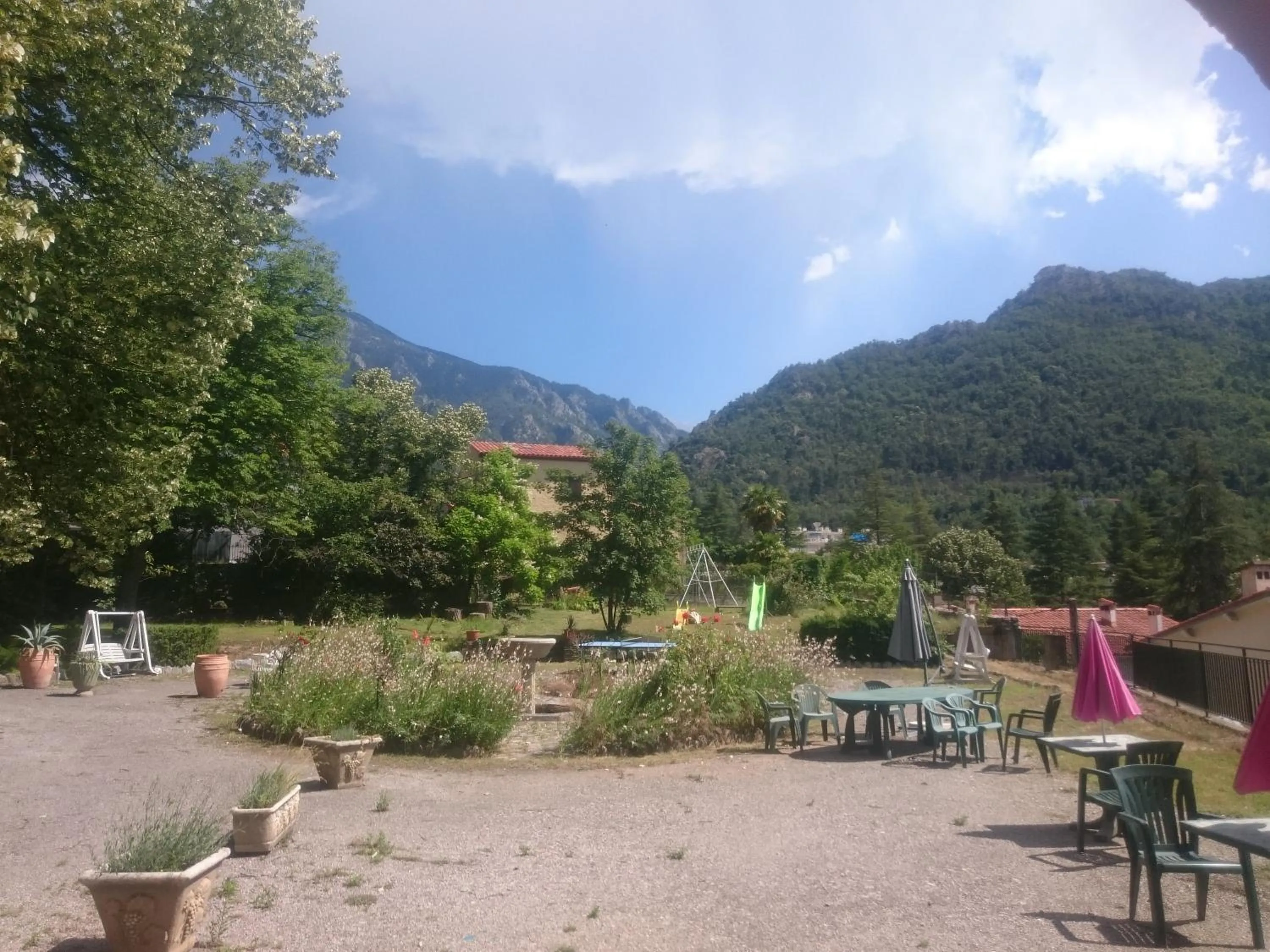 Garden in Hotel Le Mas Fleuri