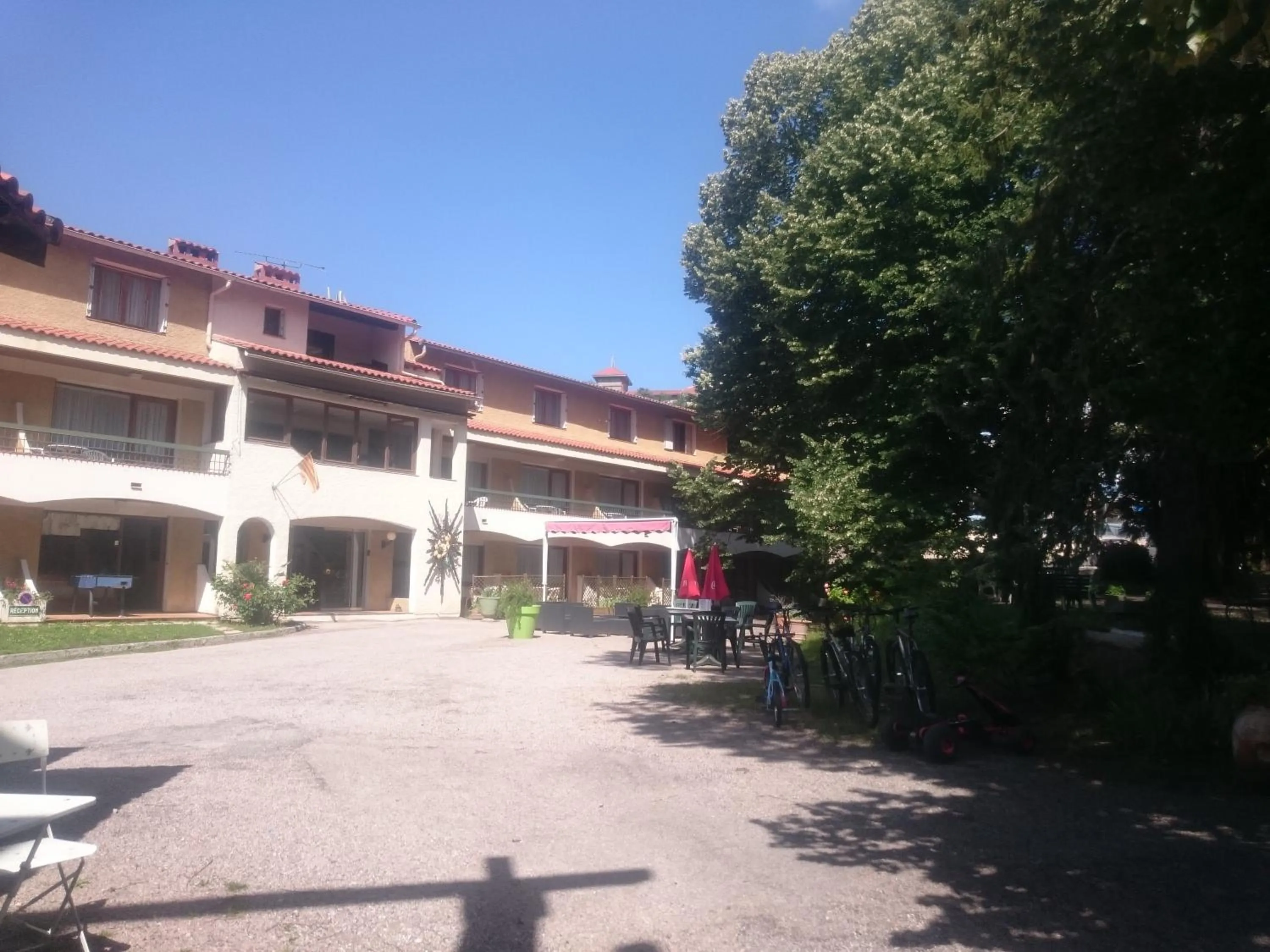 Facade/entrance in Hotel Le Mas Fleuri