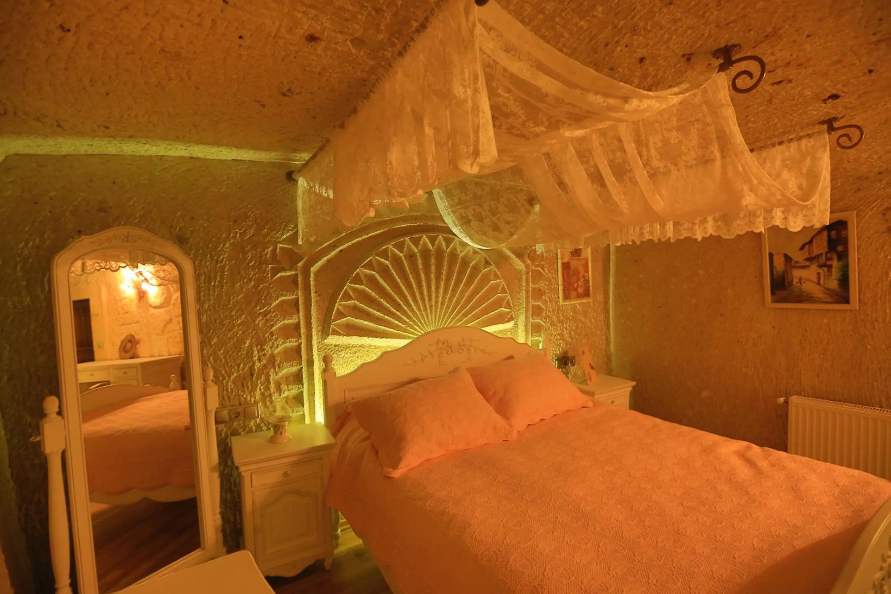 Bed in Iris Cave Cappadocia
