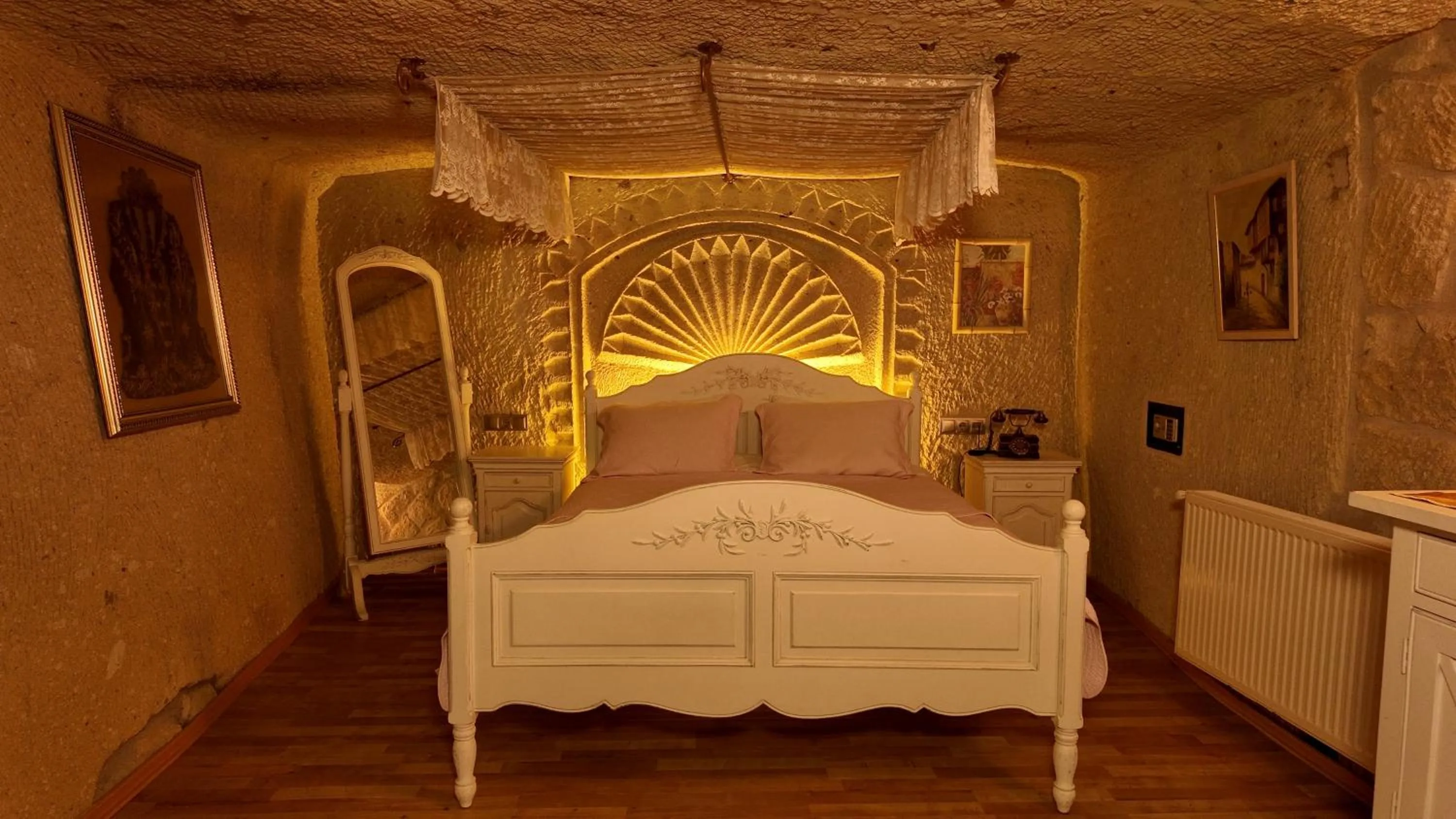 Bed in Iris Cave Cappadocia