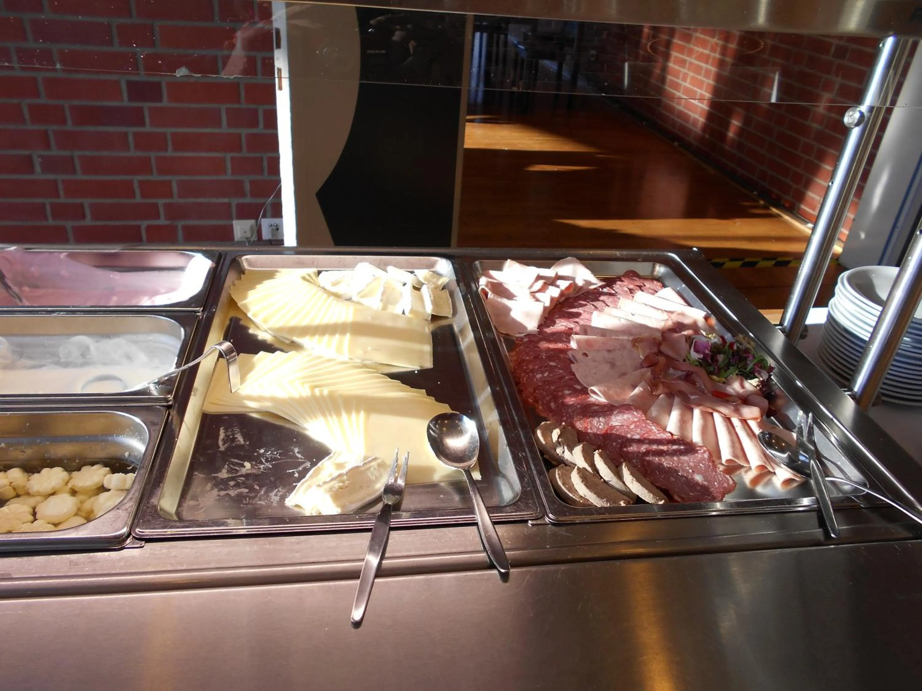 Buffet breakfast in Jugendherberge Bonn