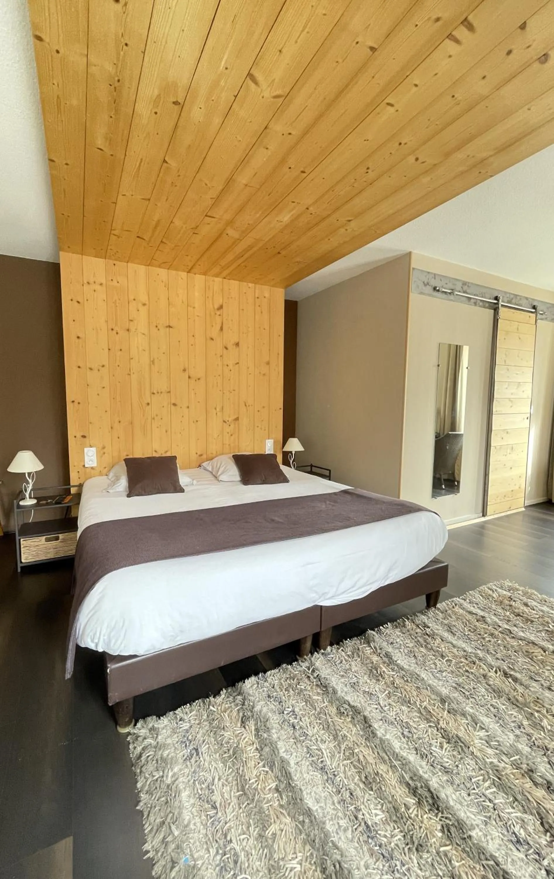 Photo of the whole room, Bed in Hob Fort du Pré