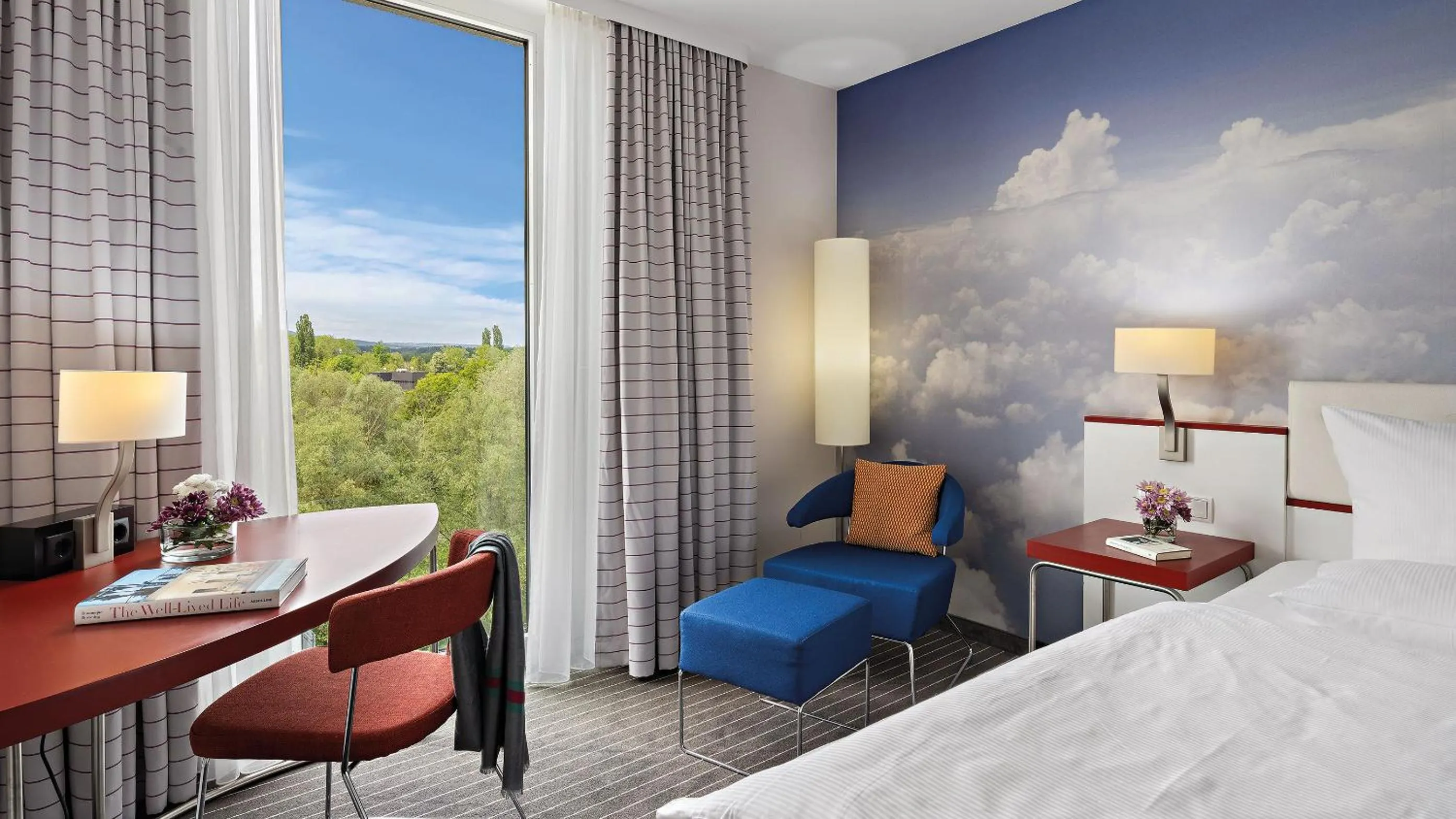 Photo of the whole room, Bed in Hey Lou Hotel Friedrichshafen