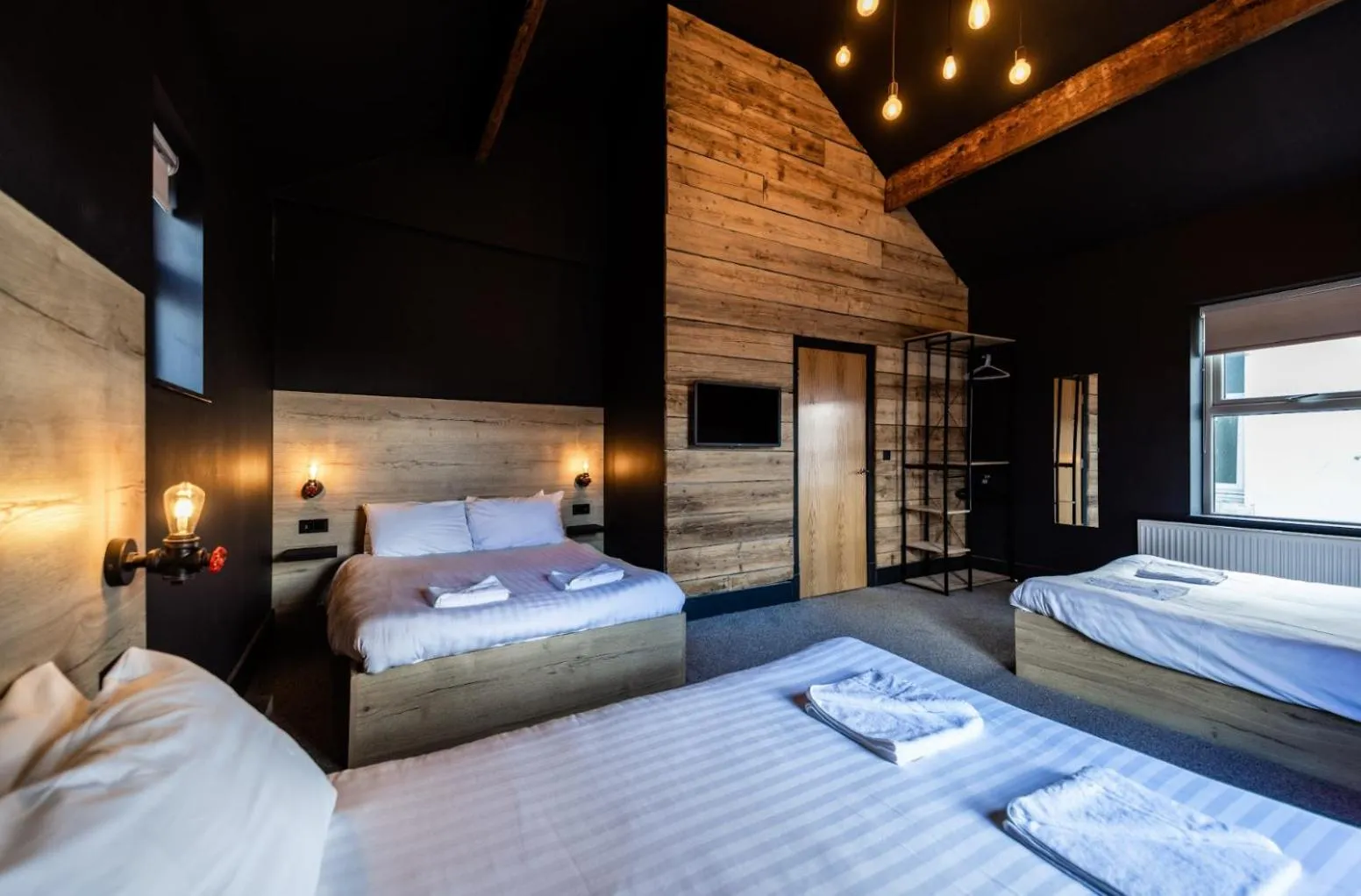 Bedroom, Bed in The Loft Sasco Apartments