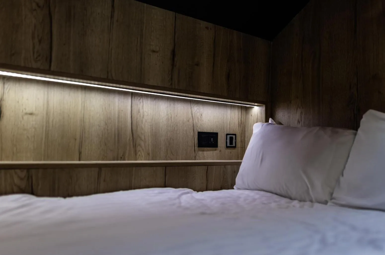 Bedroom, Bed in The Loft Sasco Apartments