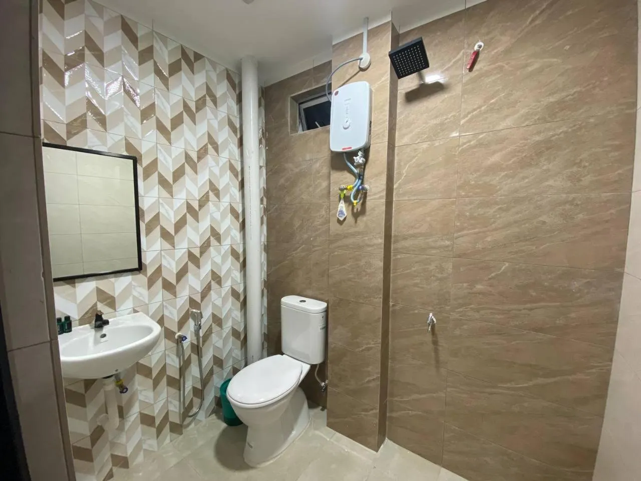 Shower in Assalam Hotel