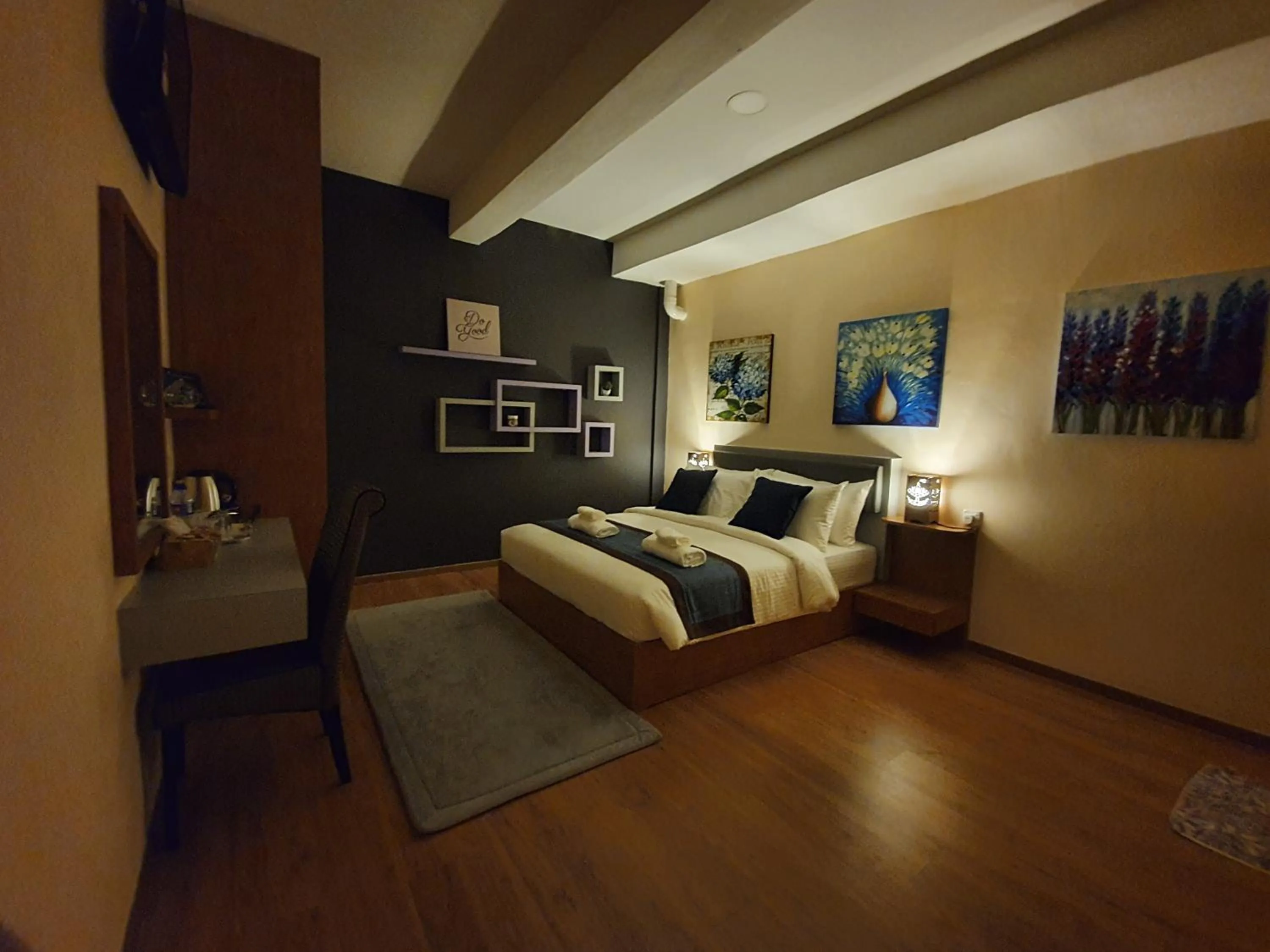 Photo of the whole room, Bed in Assalam Hotel