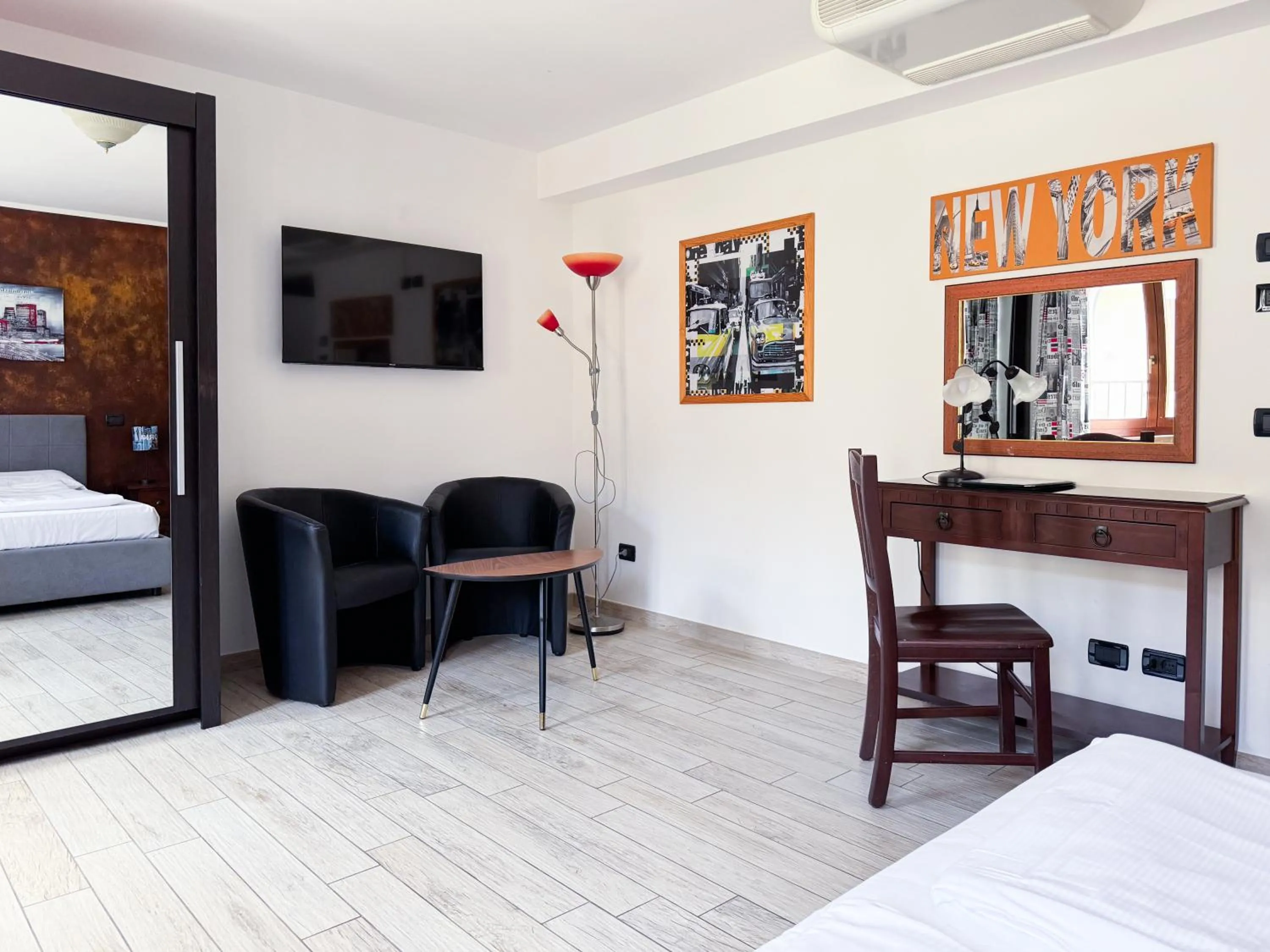 Bed in Apartments Colombara Bardolino