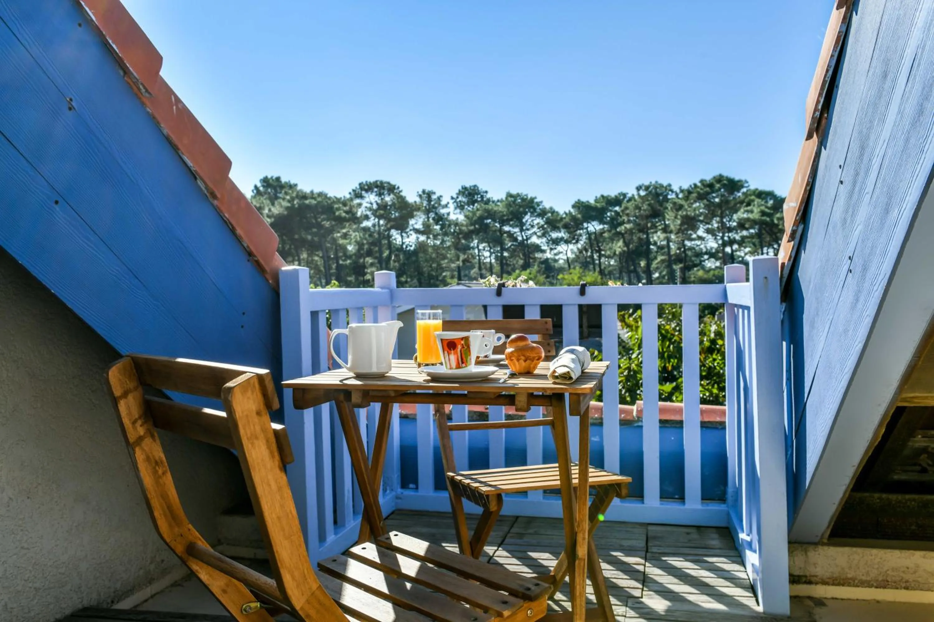 Balcony/Terrace in Les Vagues Hôtel Restaurant