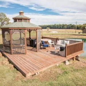 Bullwinkles Rustic Lodge