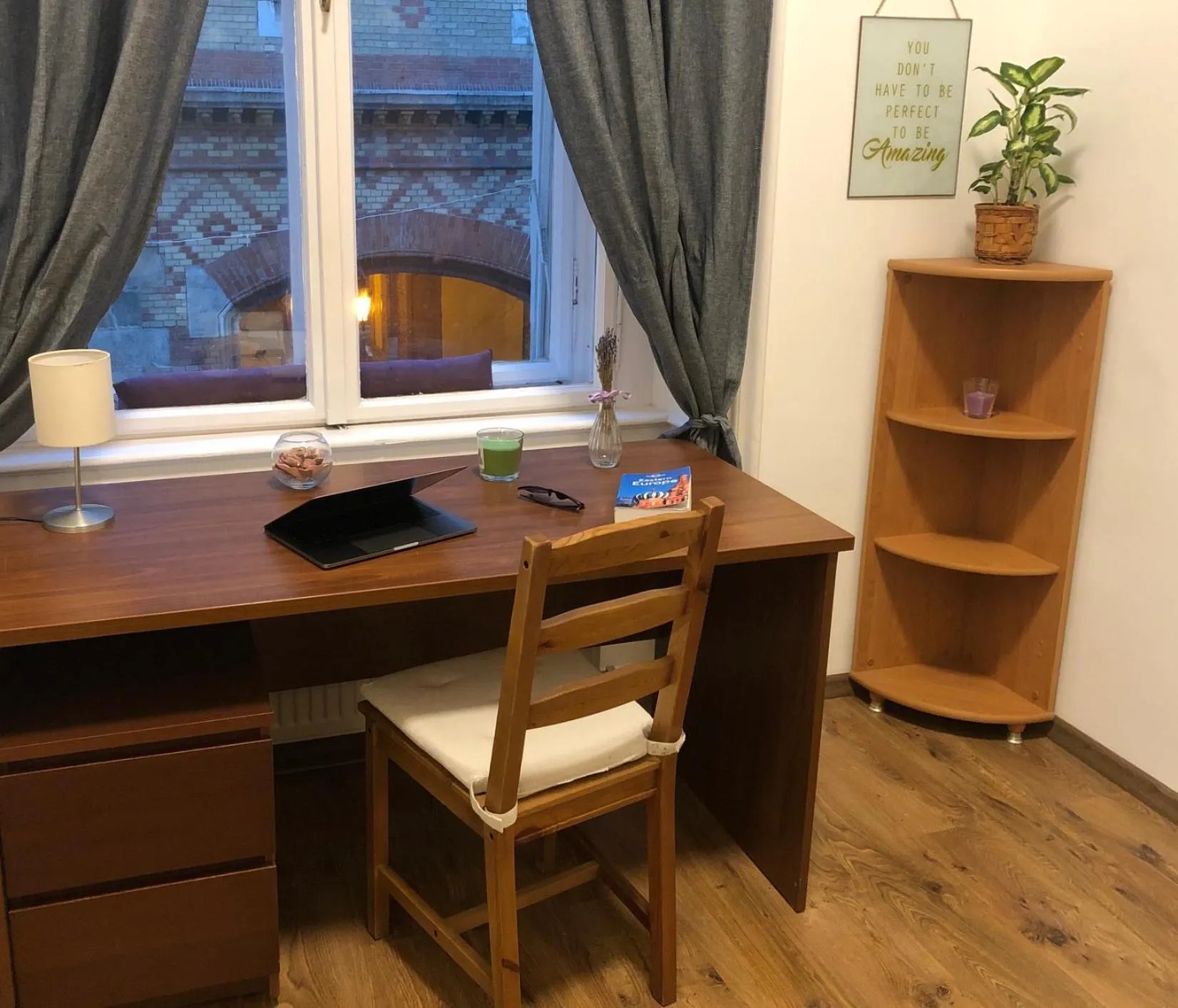 hair dresser in Zen Hostel by Central Market