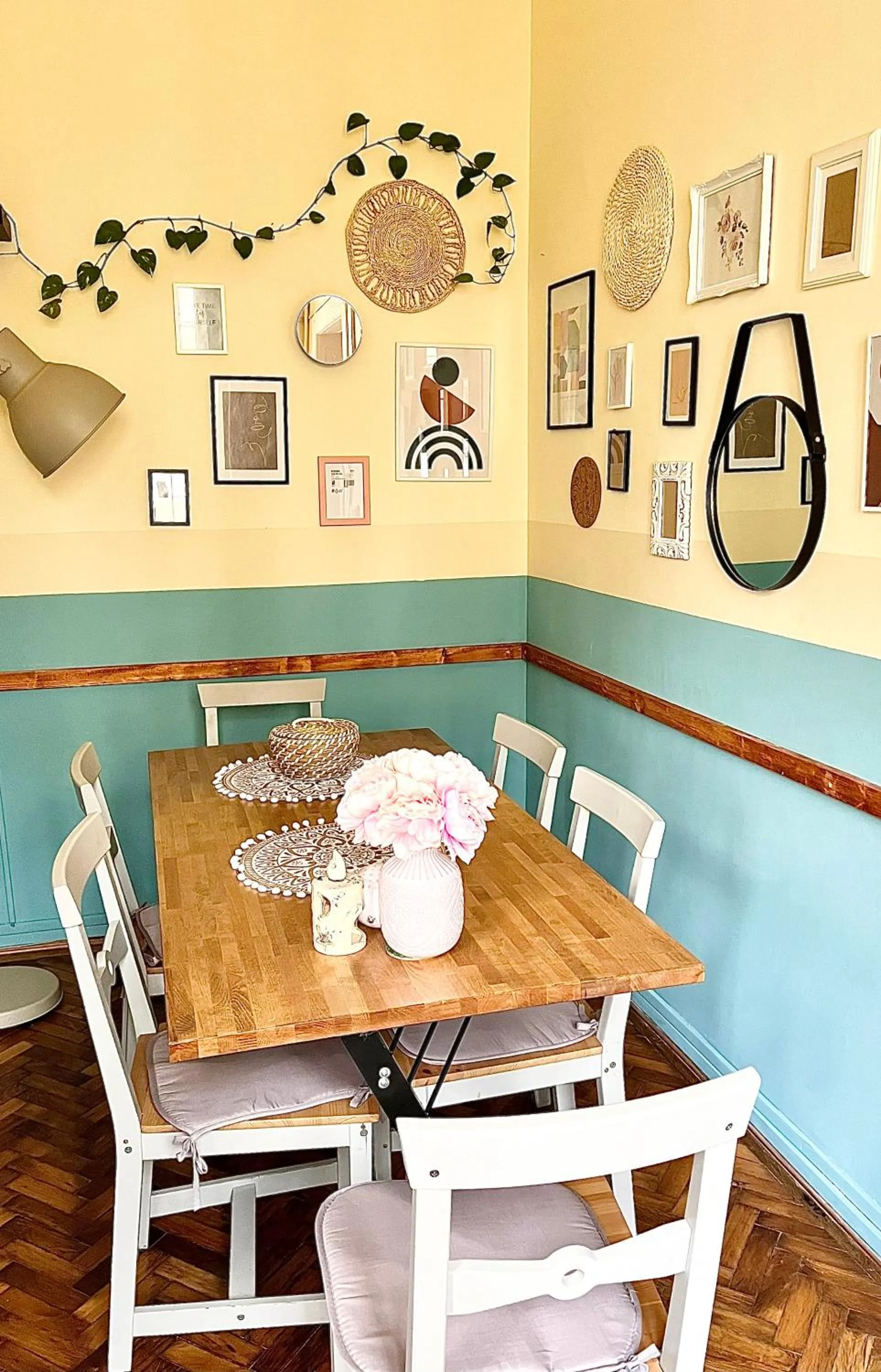 Dining area in Zen Hostel by Central Market