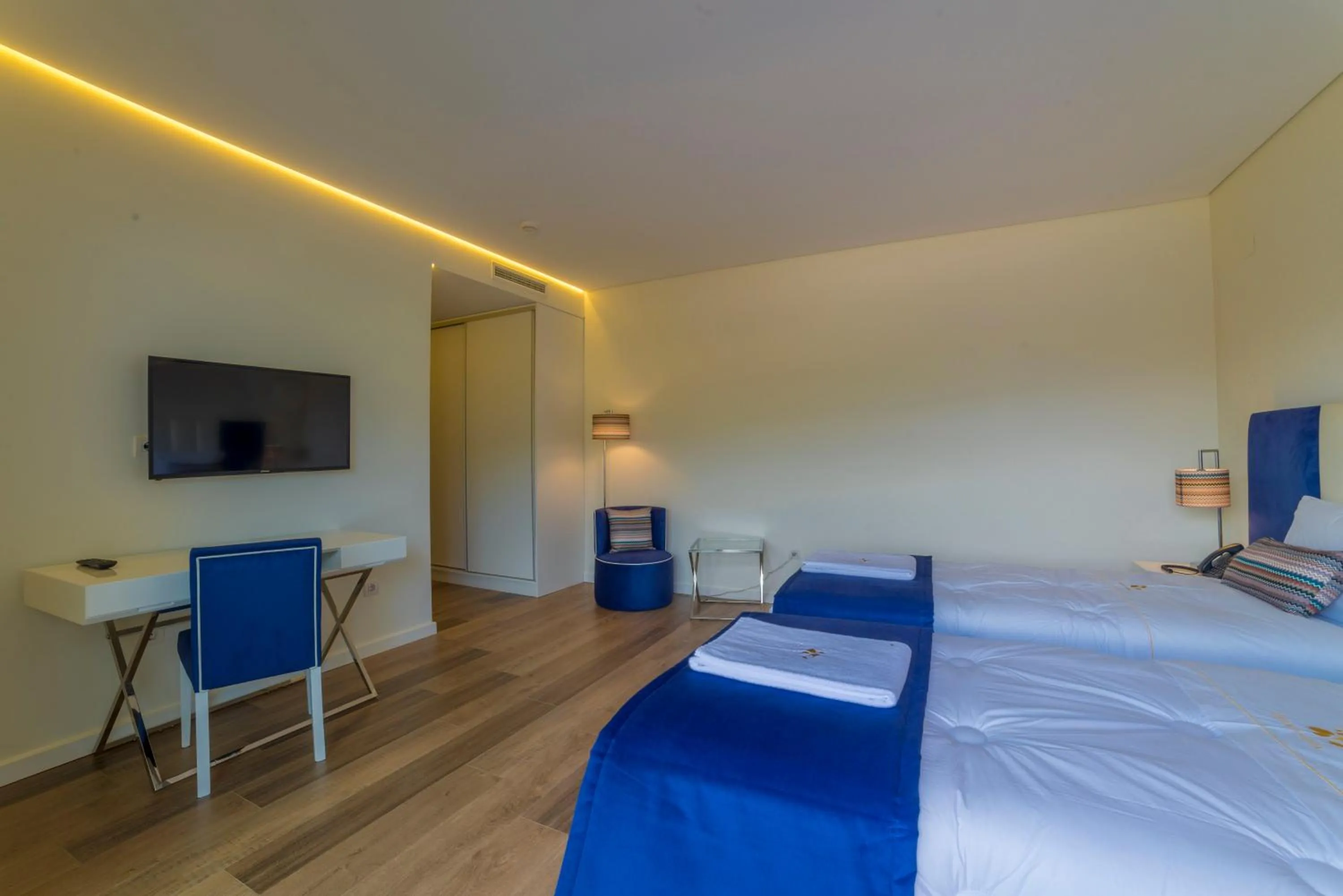 Bed in Terrace Serra Hotel