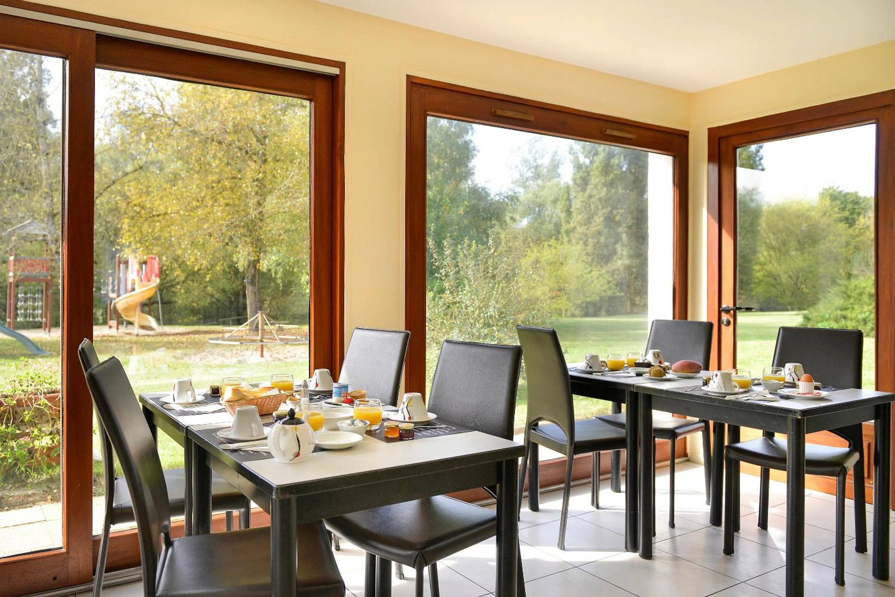 Property building in Logis Le Relais De Pouilly