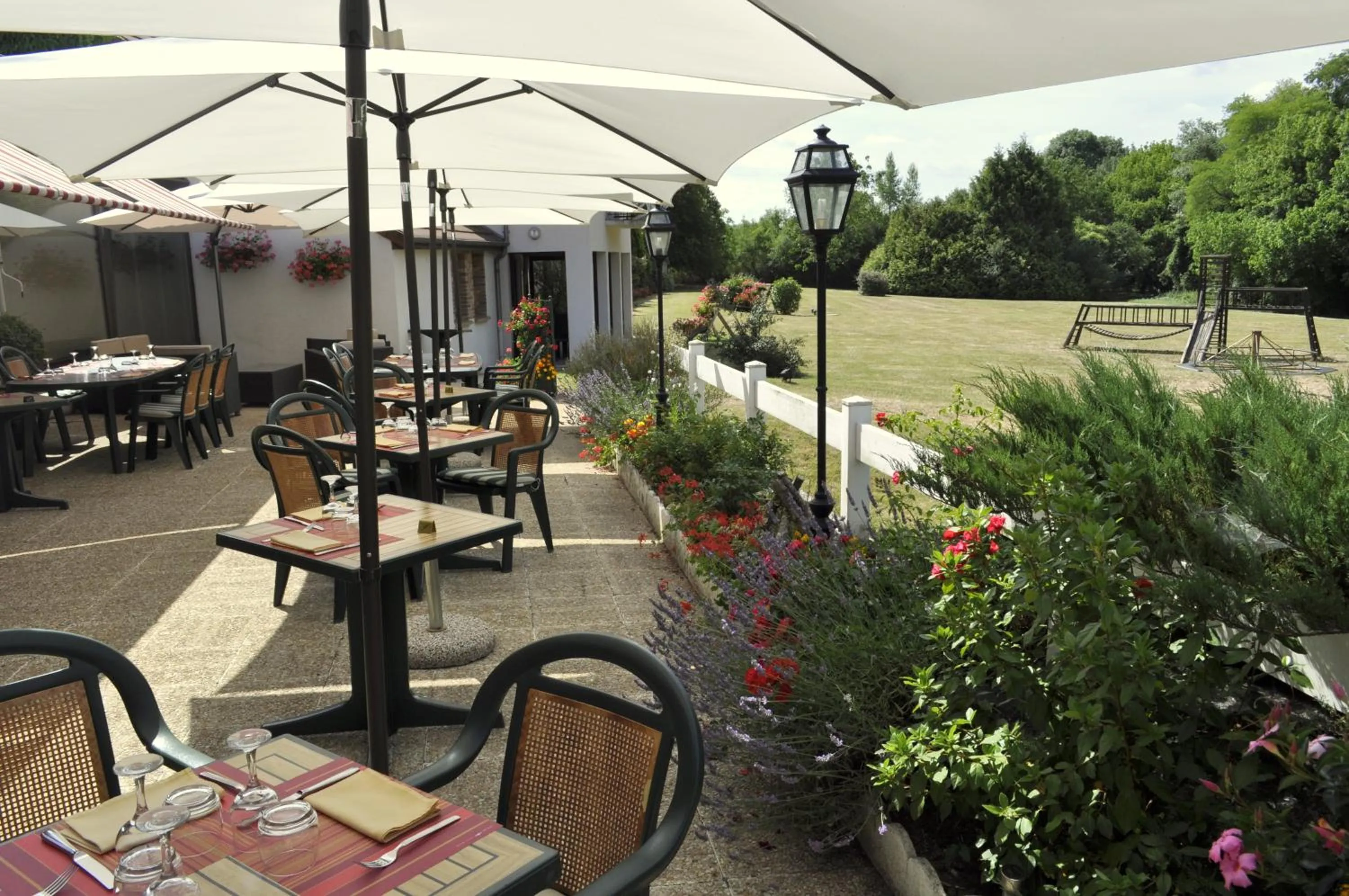 Restaurant/places to eat in Logis Le Relais De Pouilly