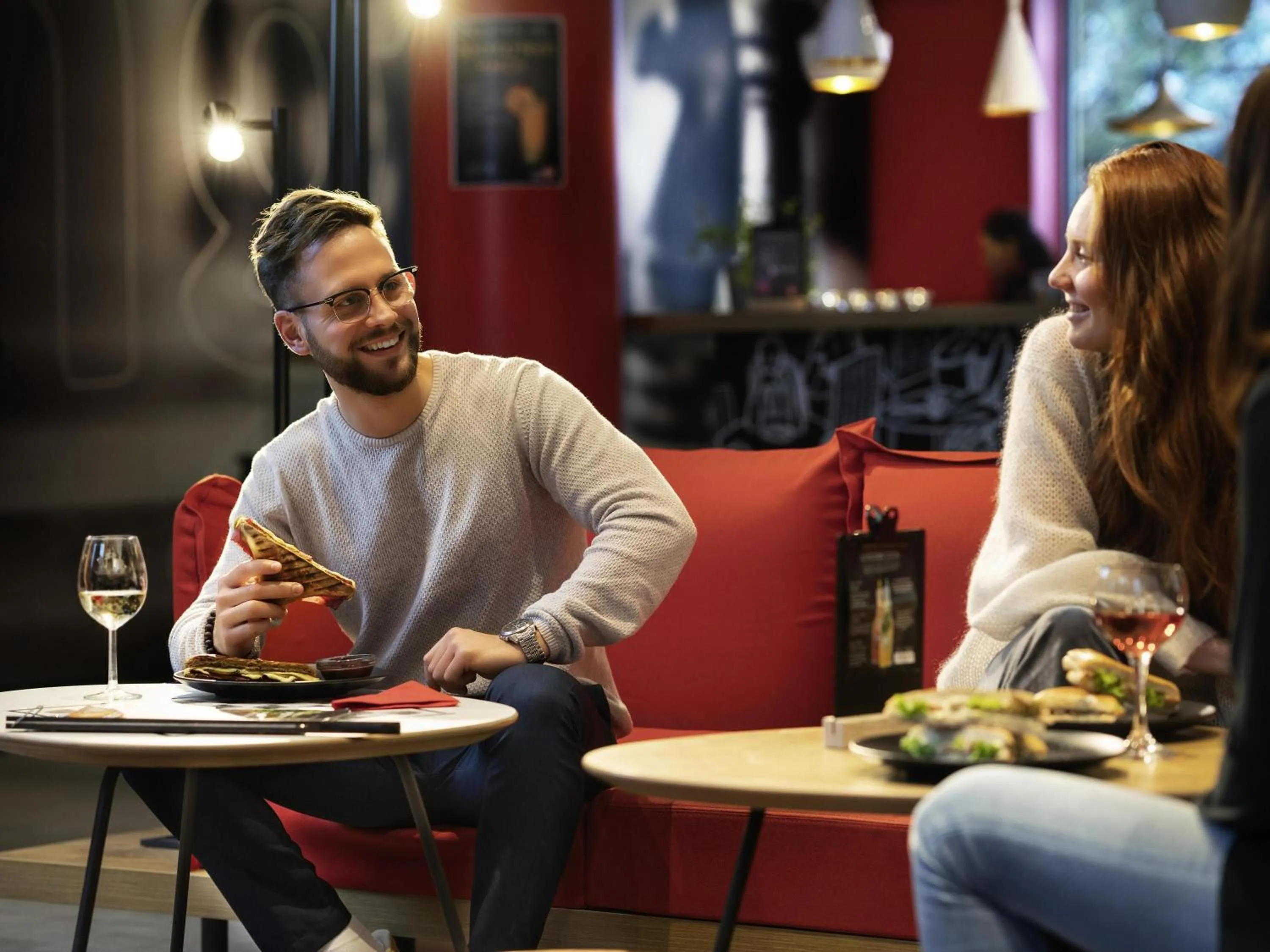 Lounge or bar in ibis Paris Porte d'Italie