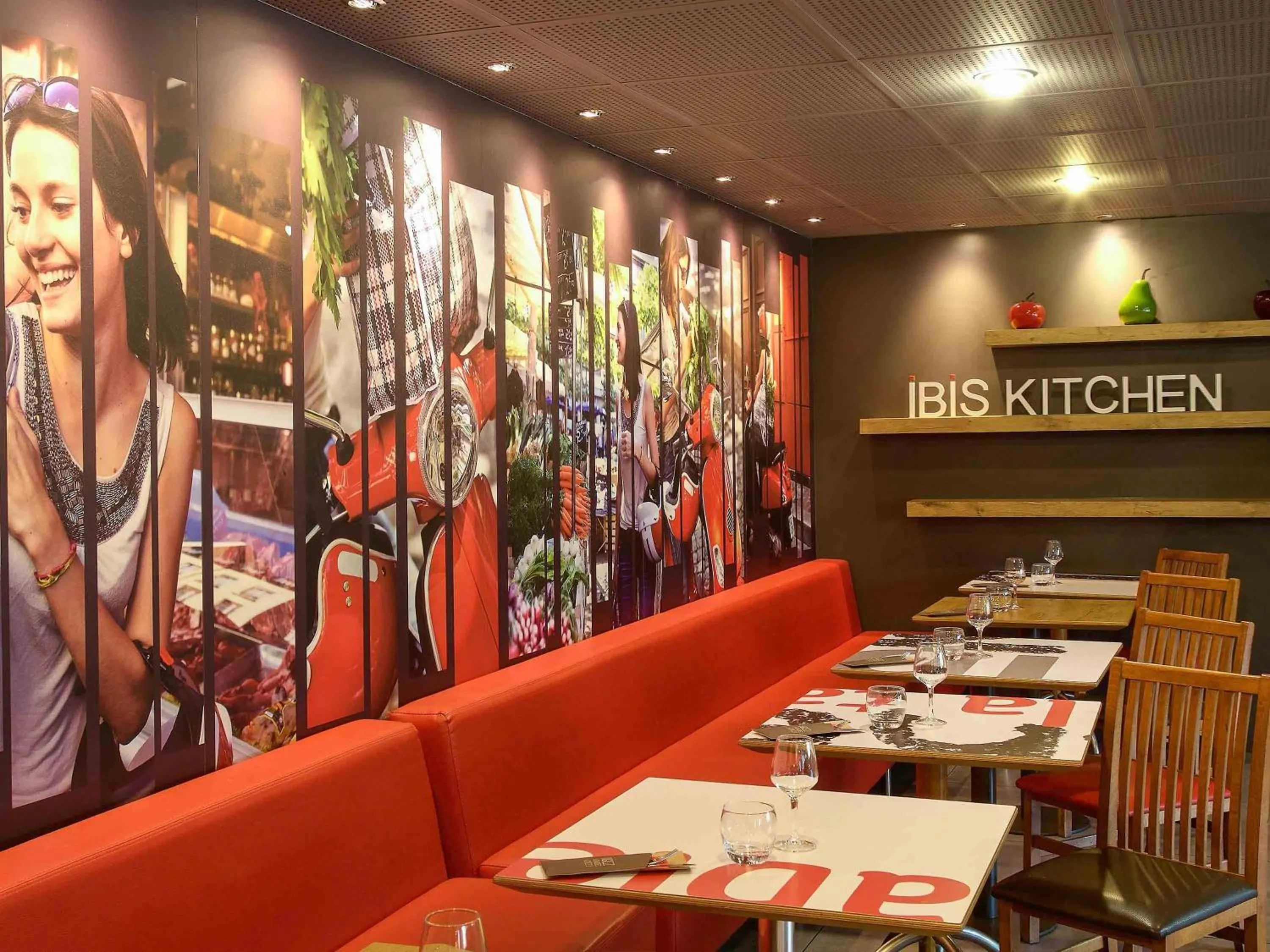 Restaurant/places to eat in ibis Paris Porte d'Italie