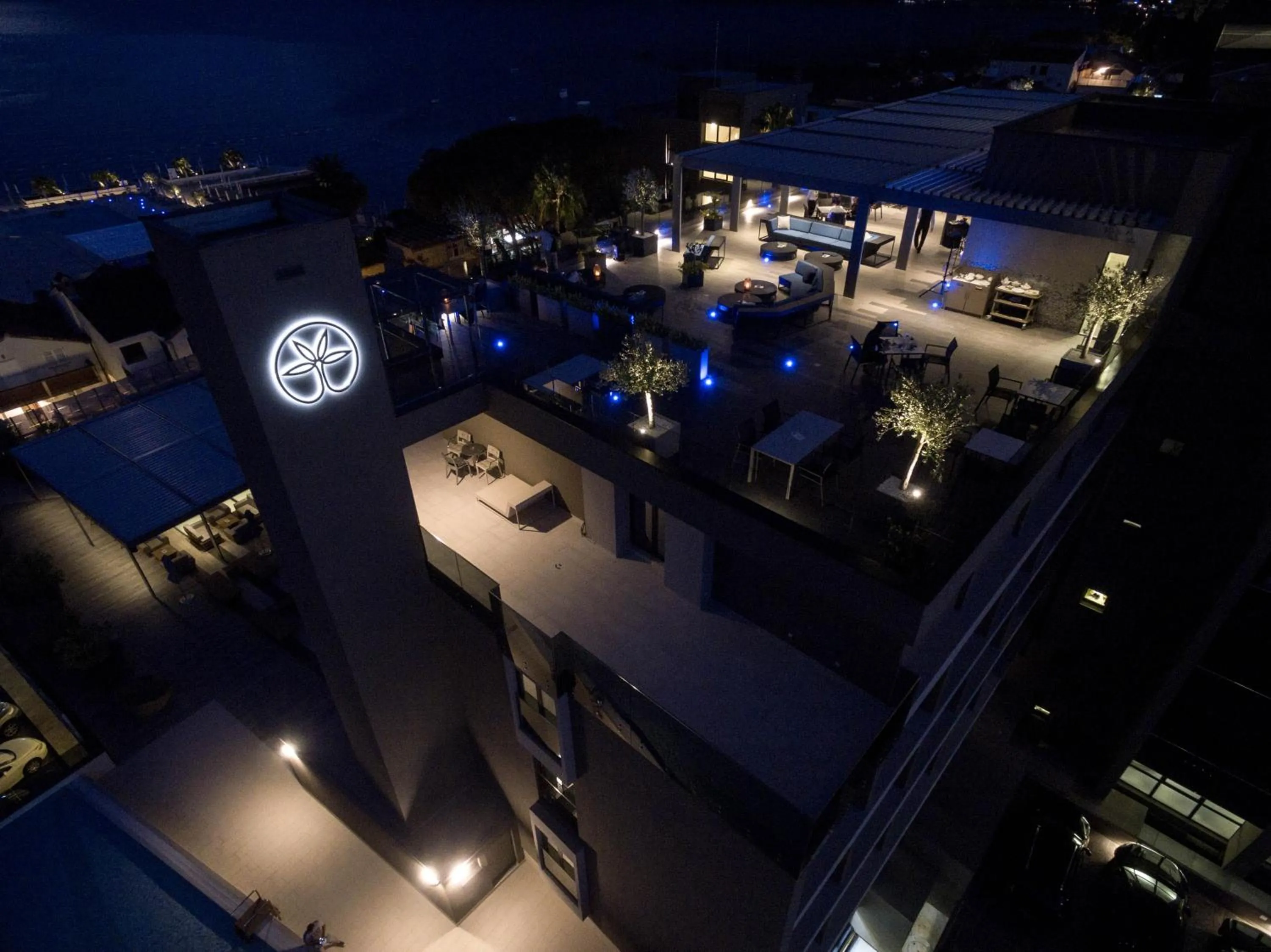 Restaurant/places to eat in Palmon Bay Hotel & Spa