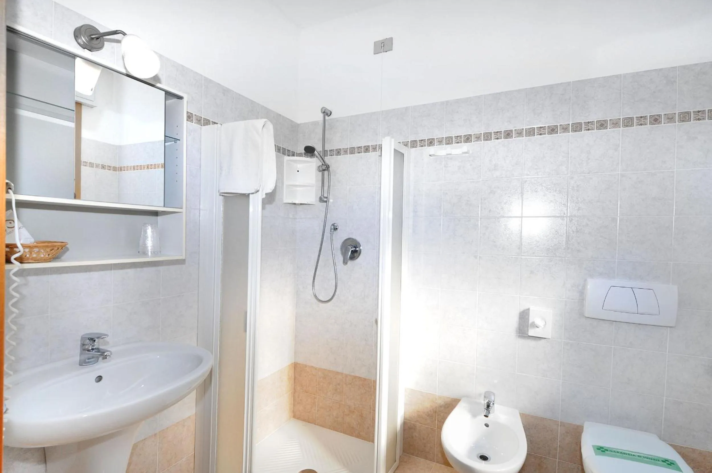 Bathroom in Hotel Itta