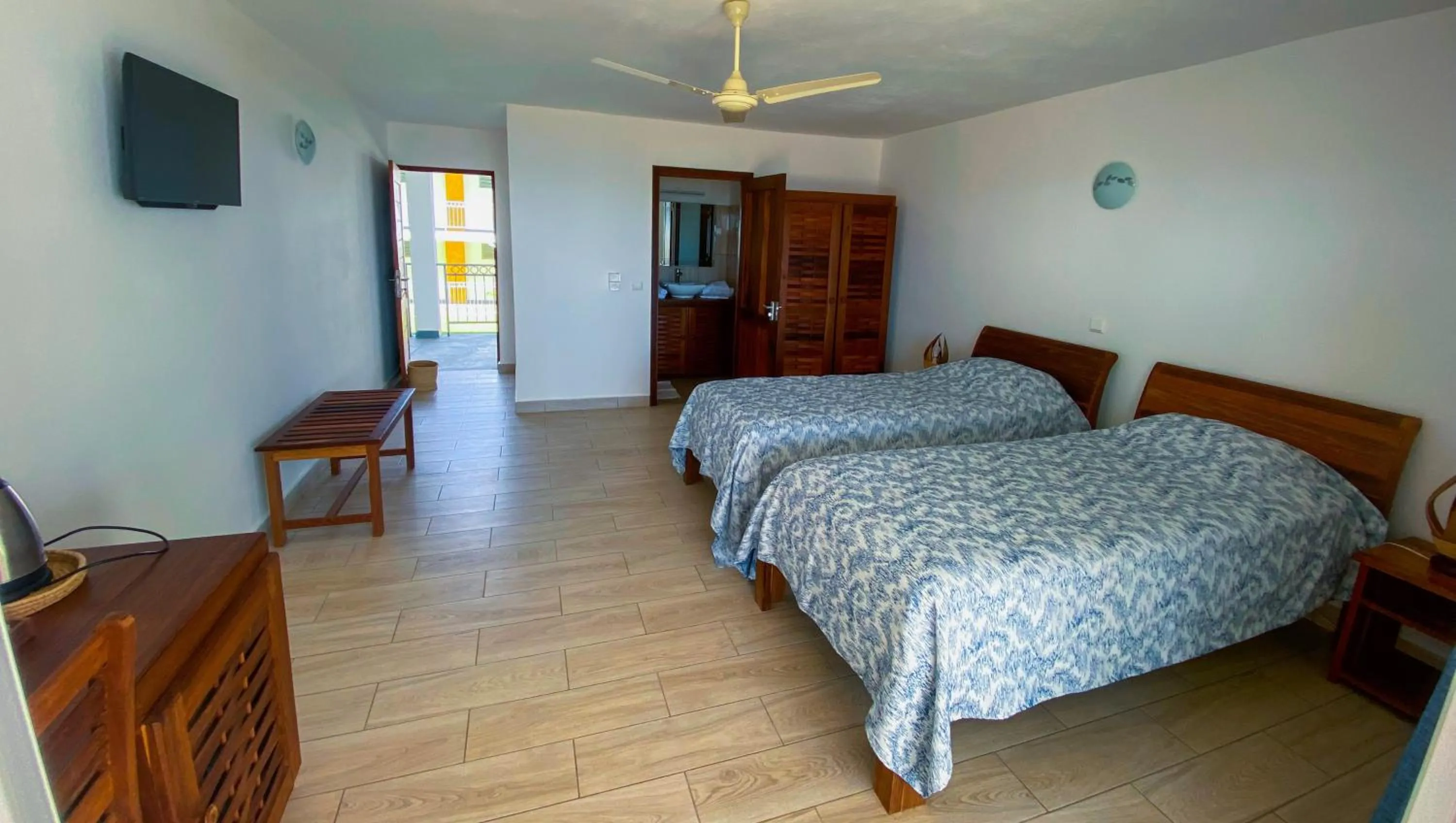 Photo of the whole room, Bed in Orangea Beach Resort