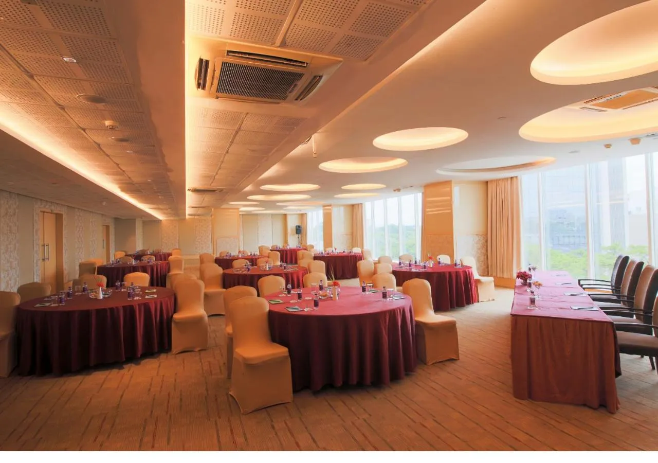 Banquet/Function facilities in E Hotel